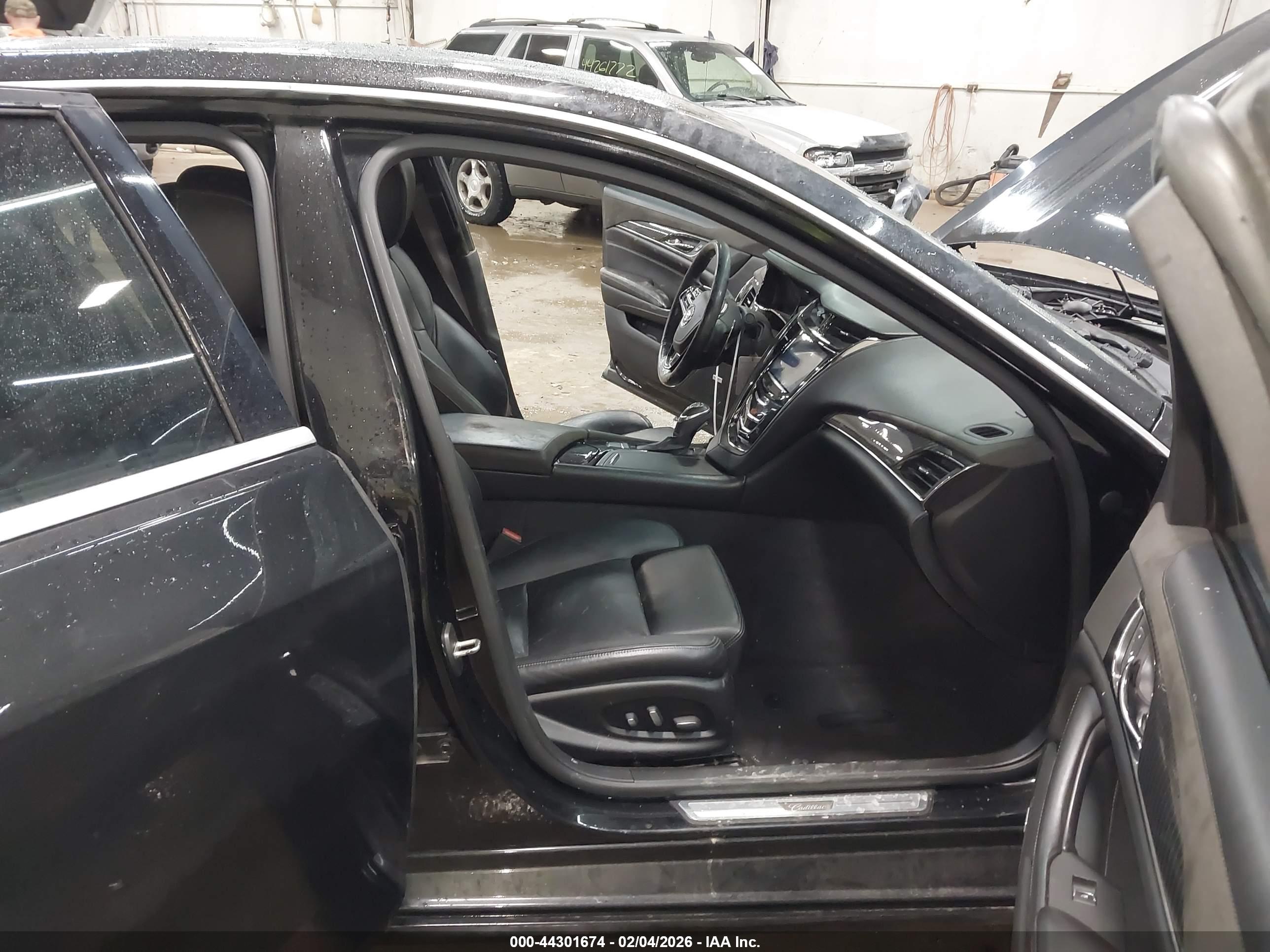 CADILLAC CTS image 5