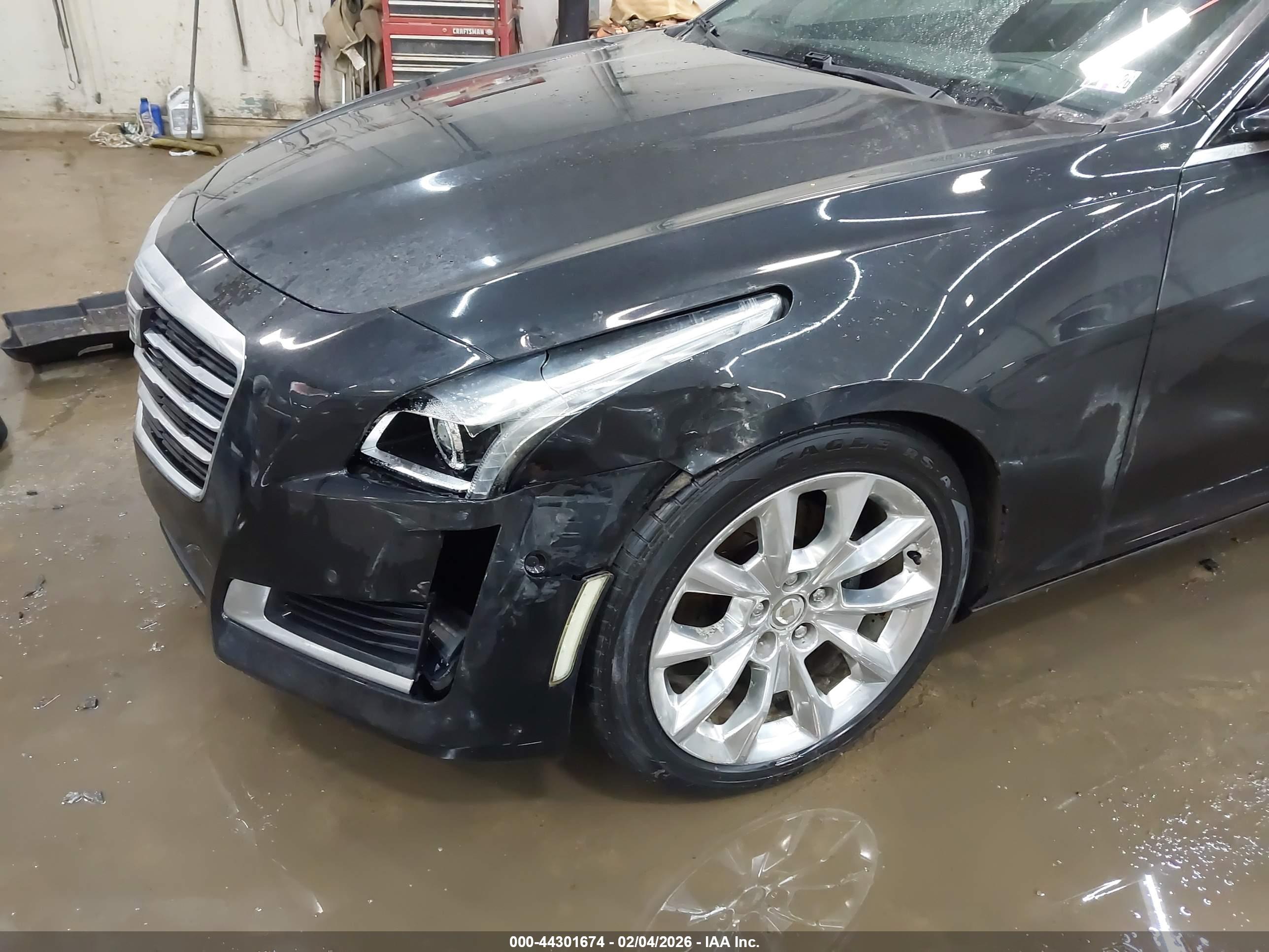 CADILLAC CTS image 6