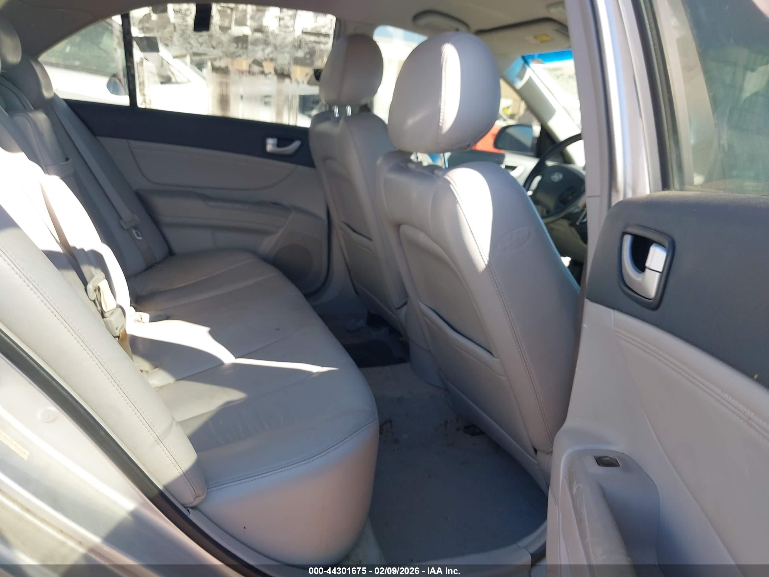 HYUNDAI SONATA image 8