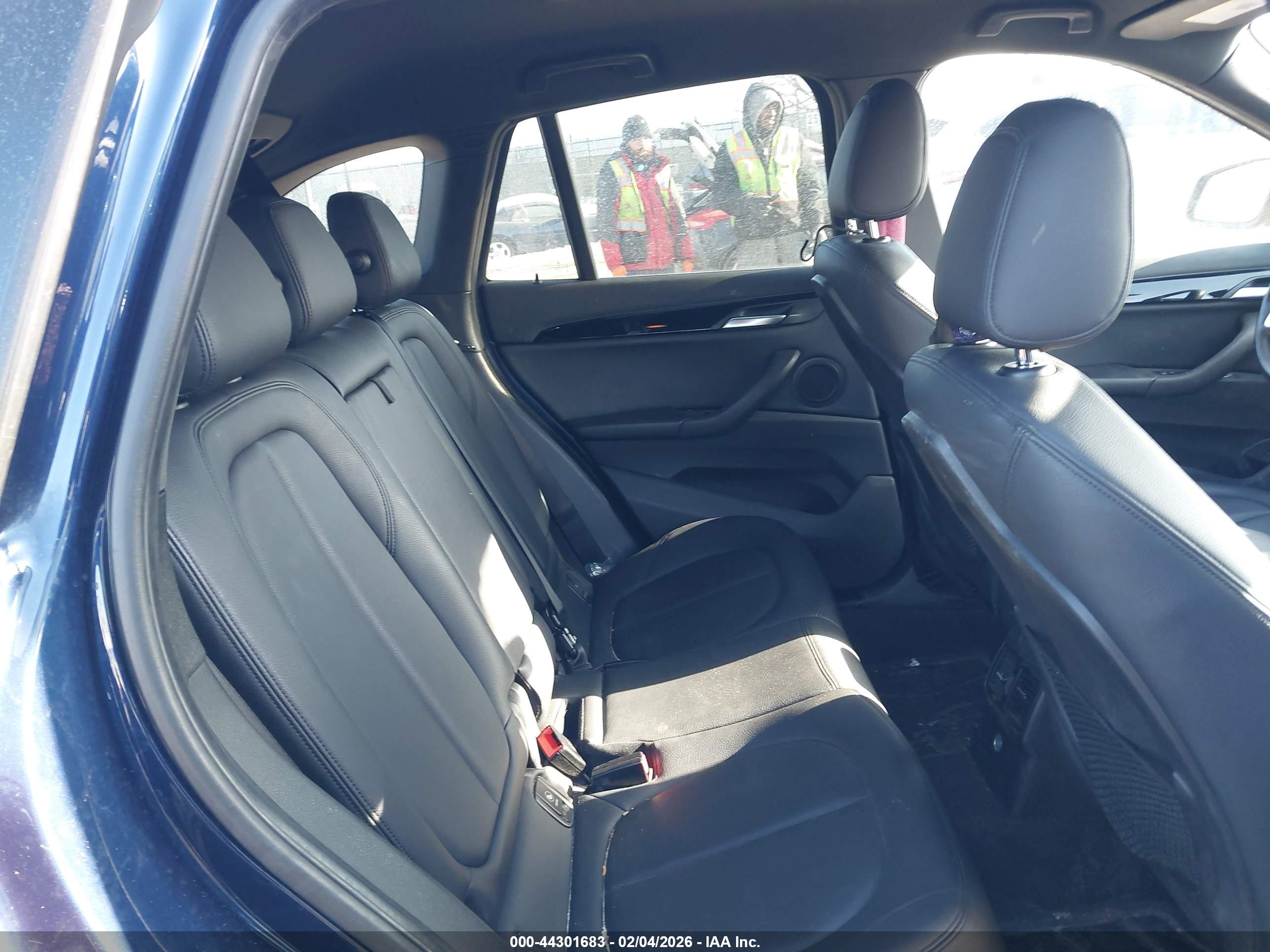 BMW X1 image 8