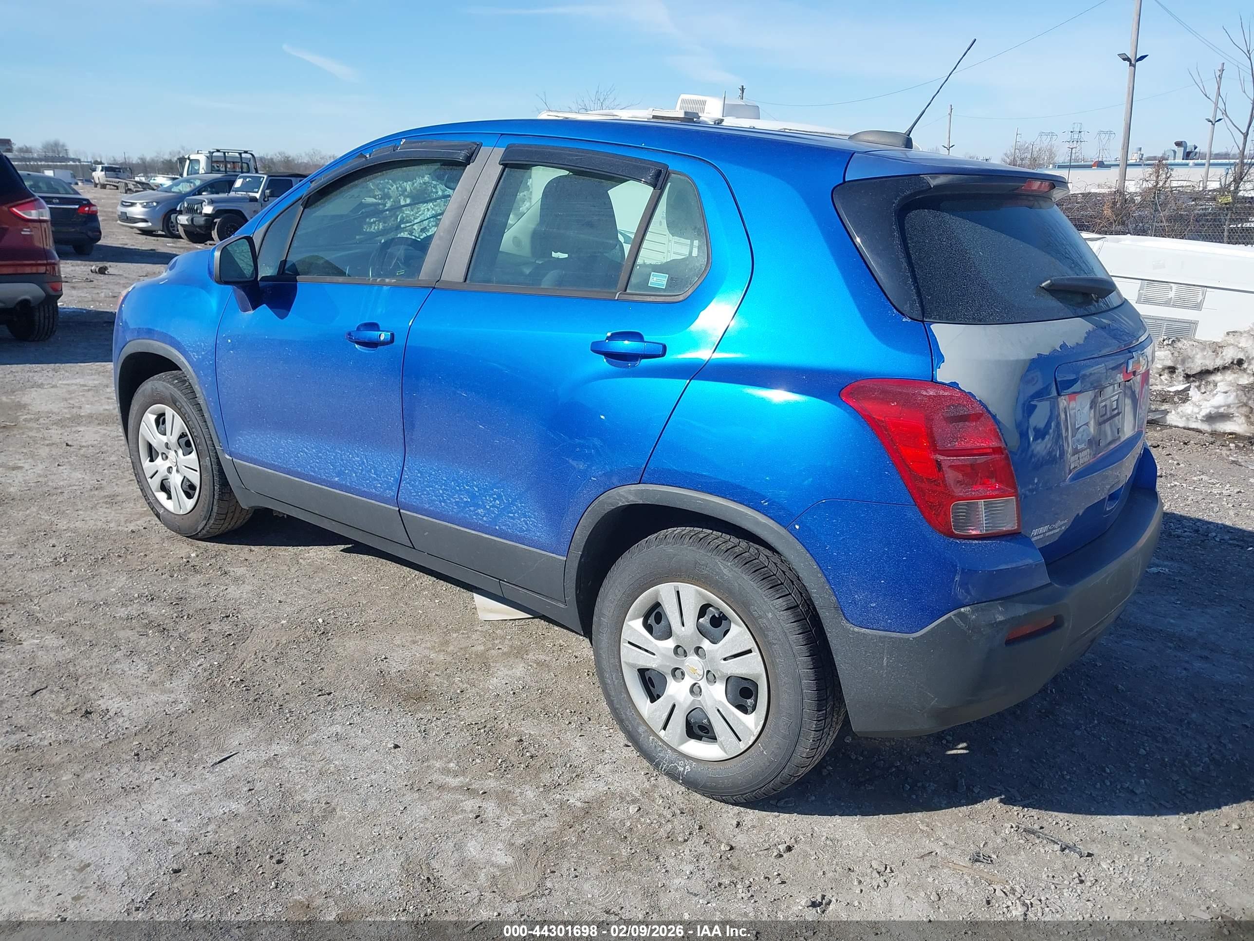 CHEVROLET TRAX image 3