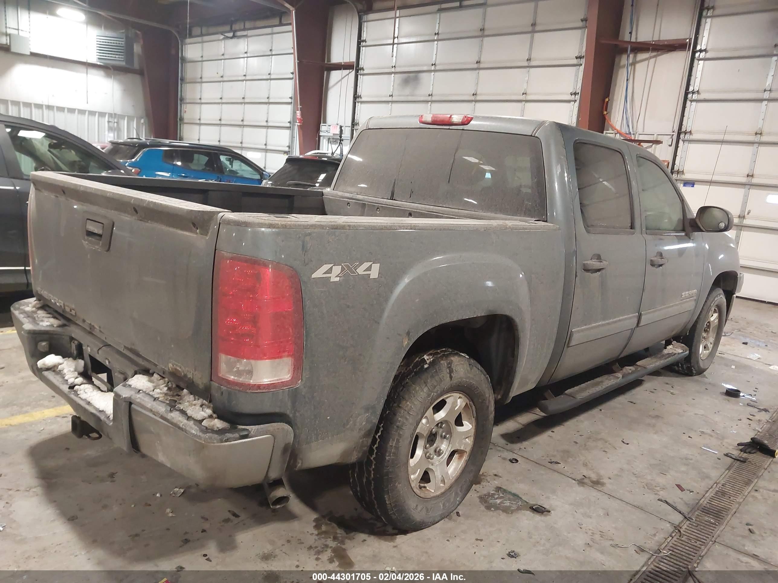 GMC SIERRA image 4