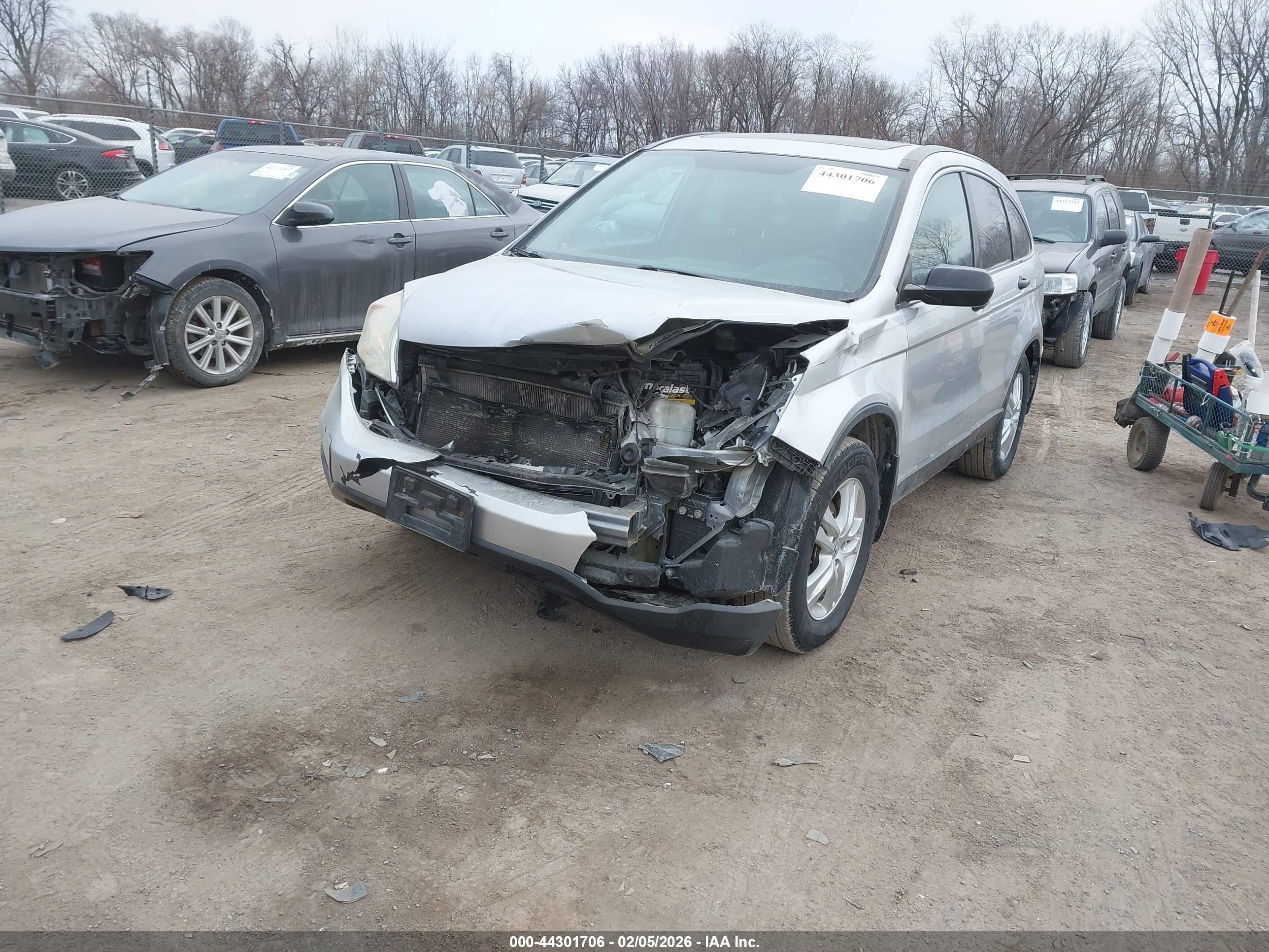 HONDA CR-V image 2