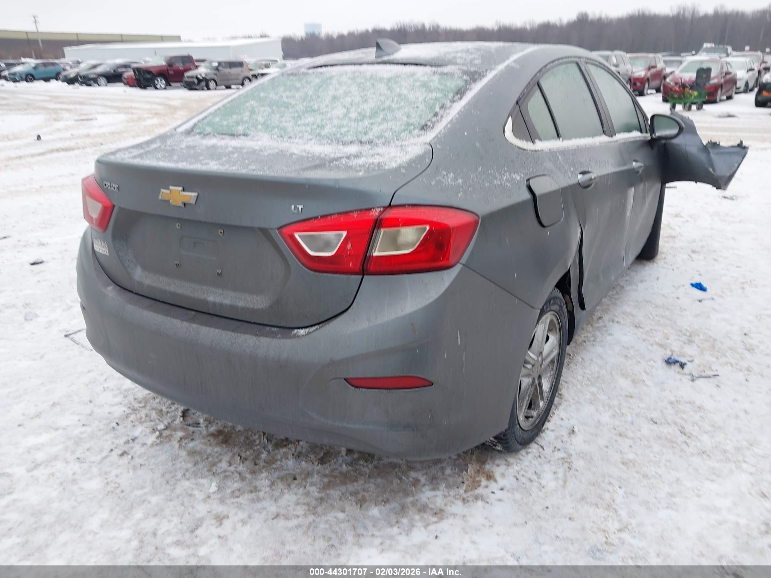 CHEVROLET CRUZE image 4