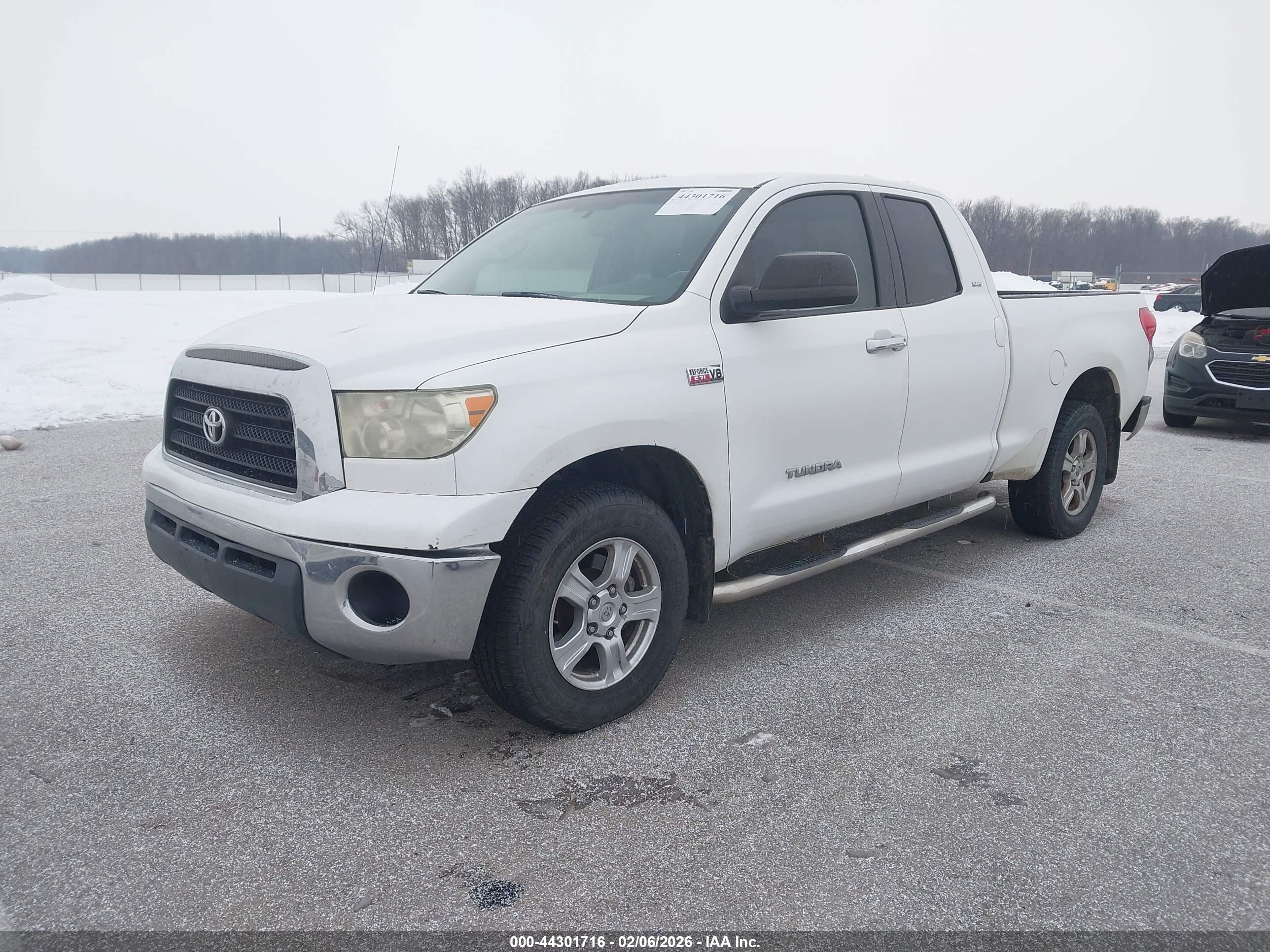 TOYOTA TUNDRA image 2