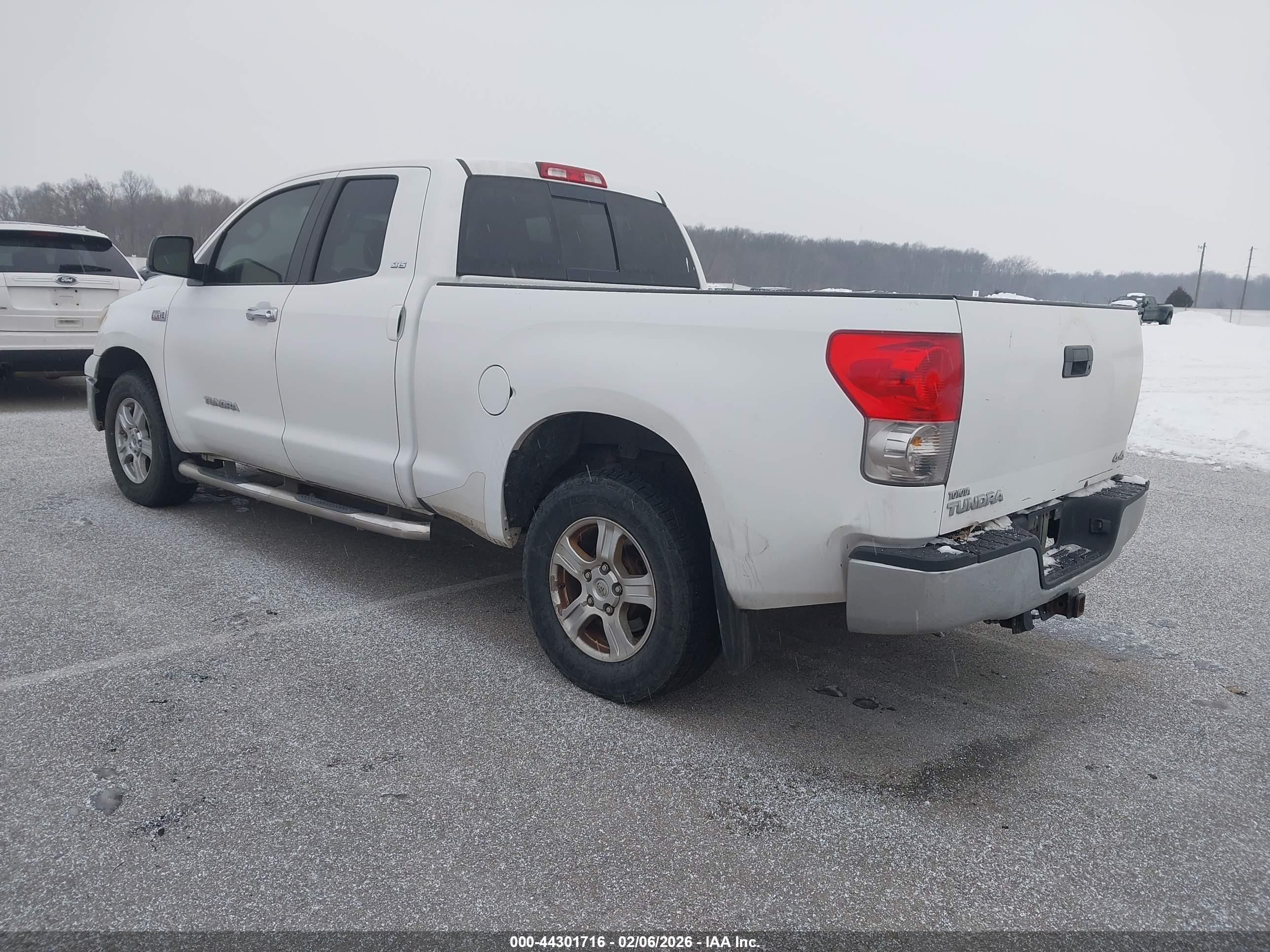 TOYOTA TUNDRA image 3