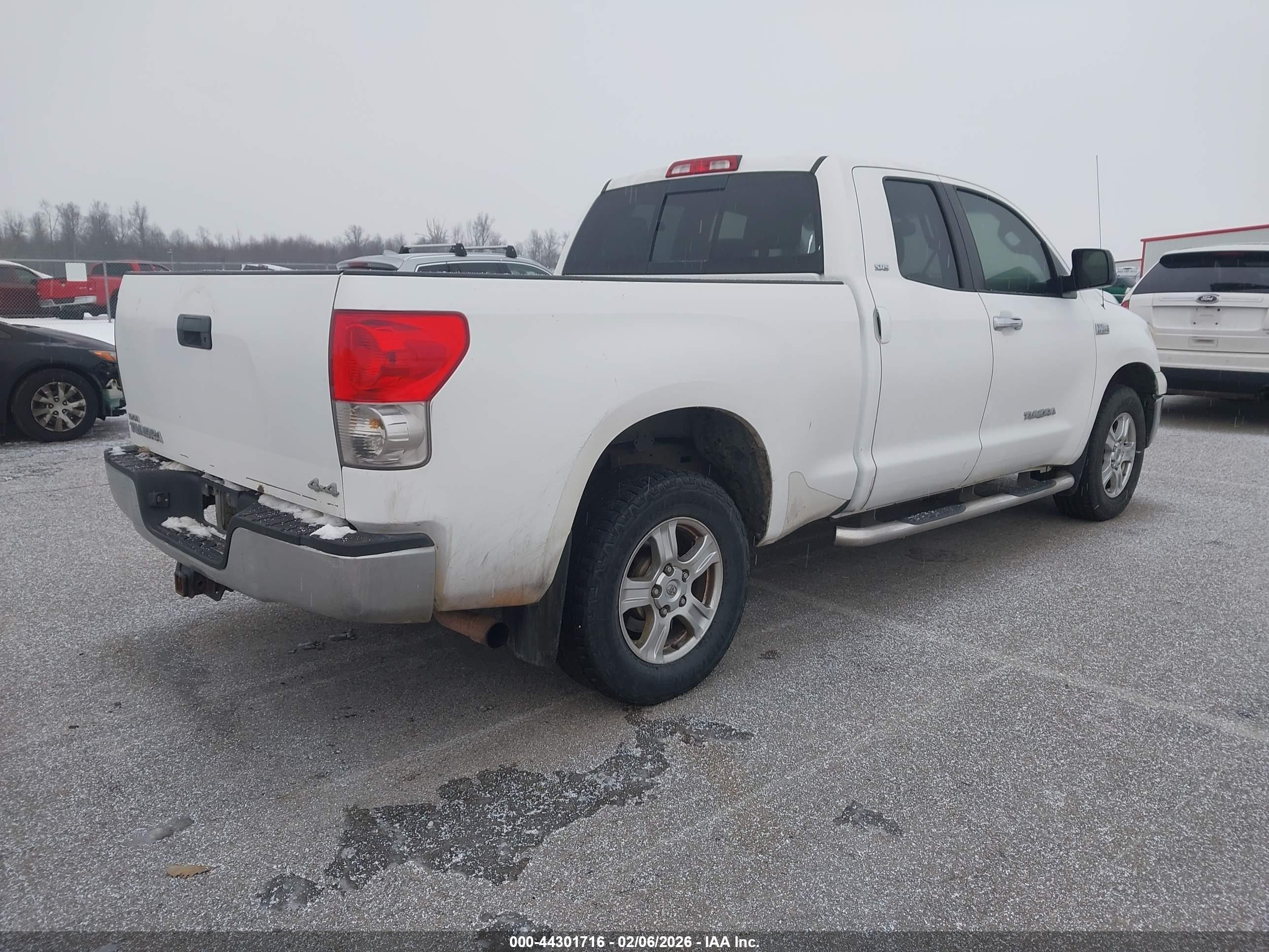 TOYOTA TUNDRA image 4