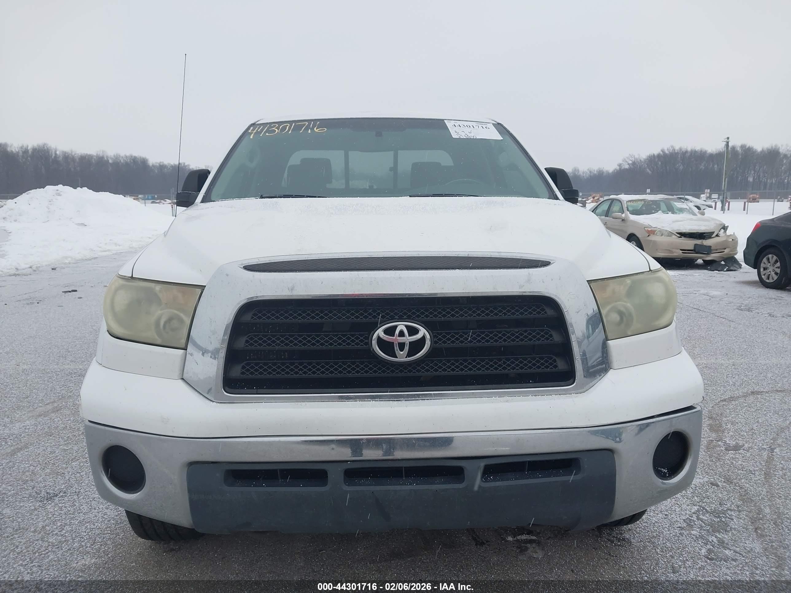 TOYOTA TUNDRA image 6