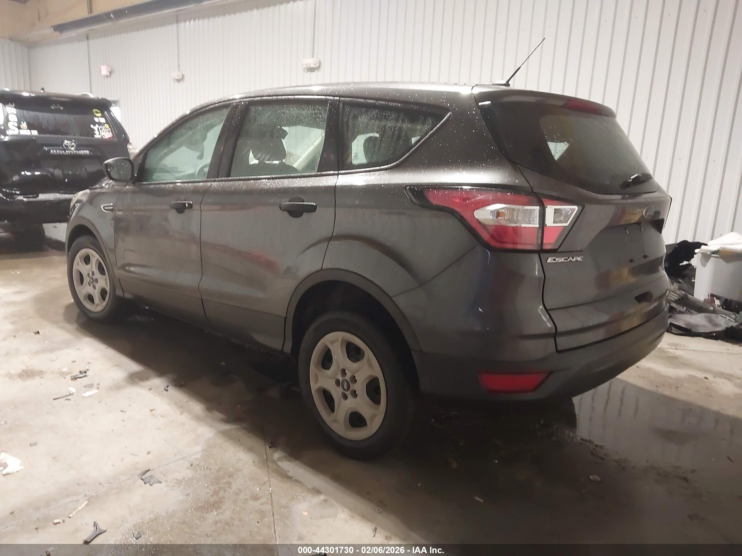 FORD ESCAPE image 3
