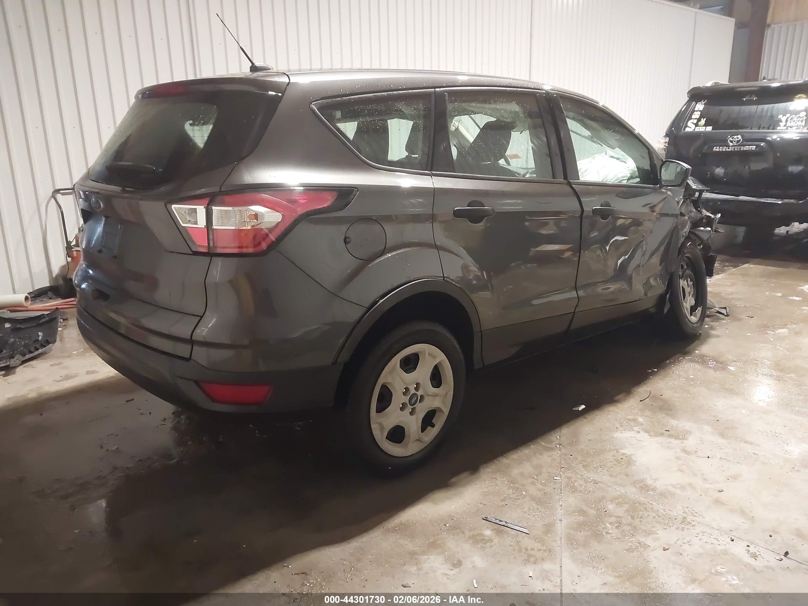 FORD ESCAPE image 4