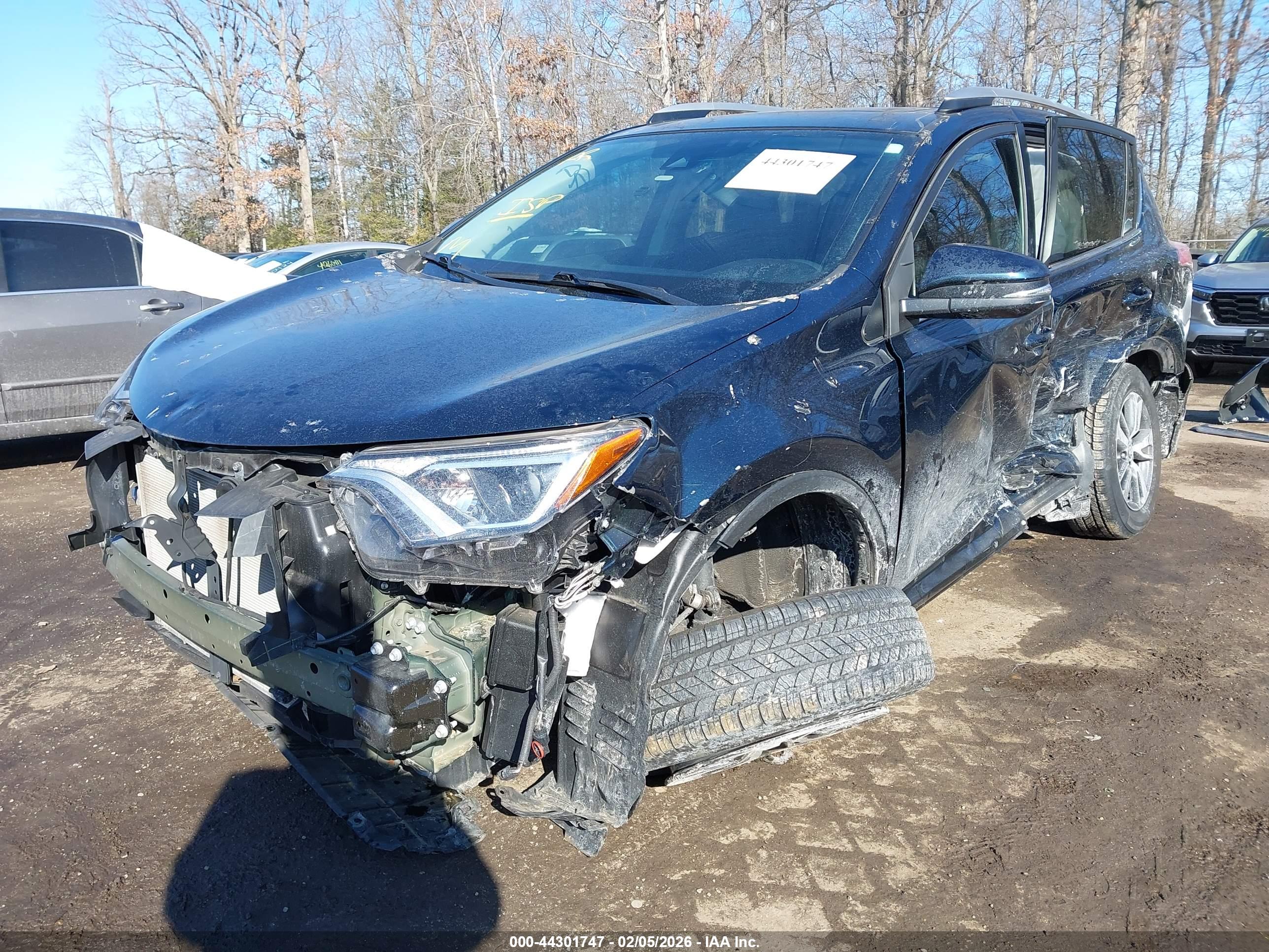 TOYOTA RAV4 image 6