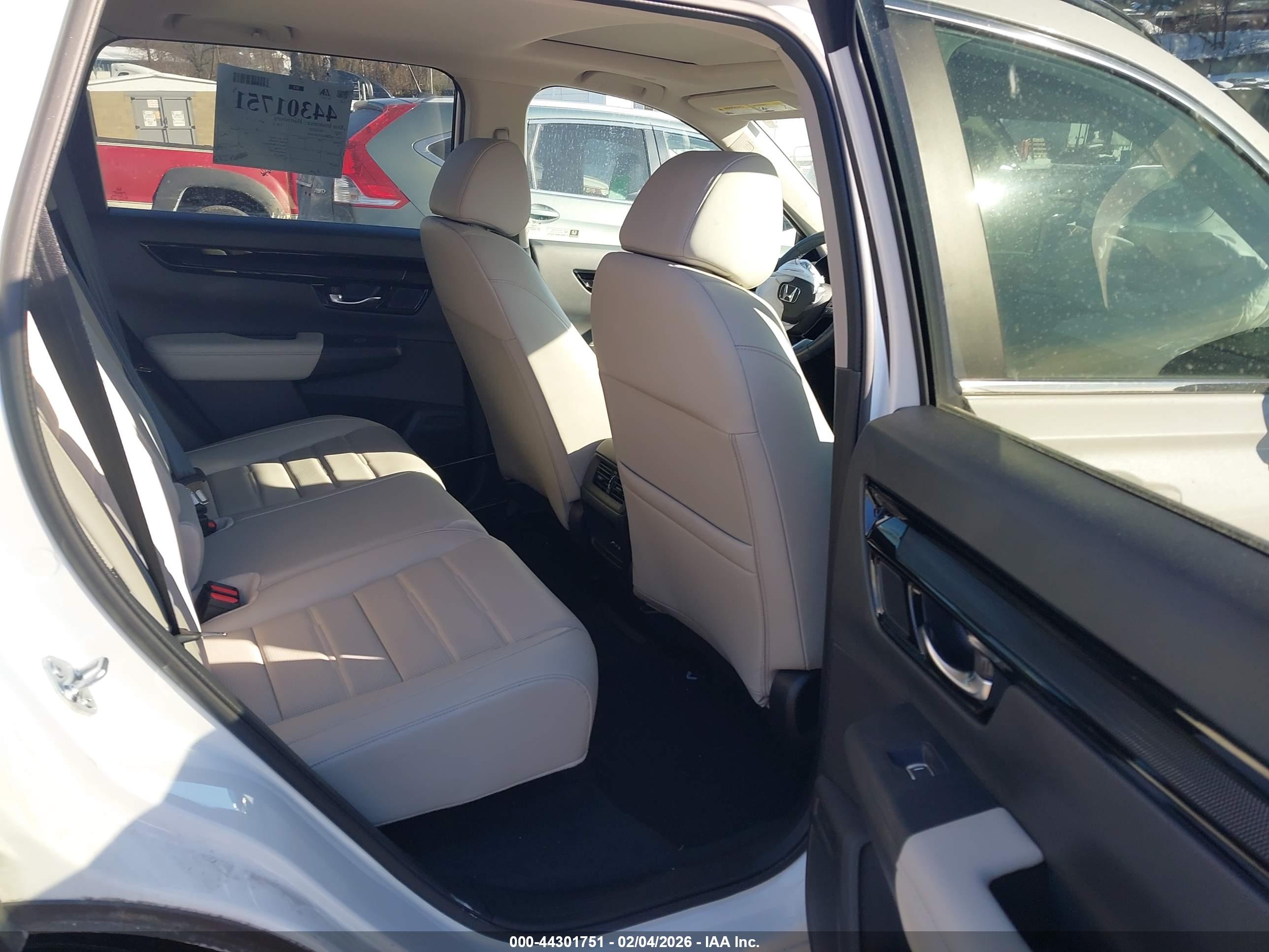 HONDA CR-V image 8
