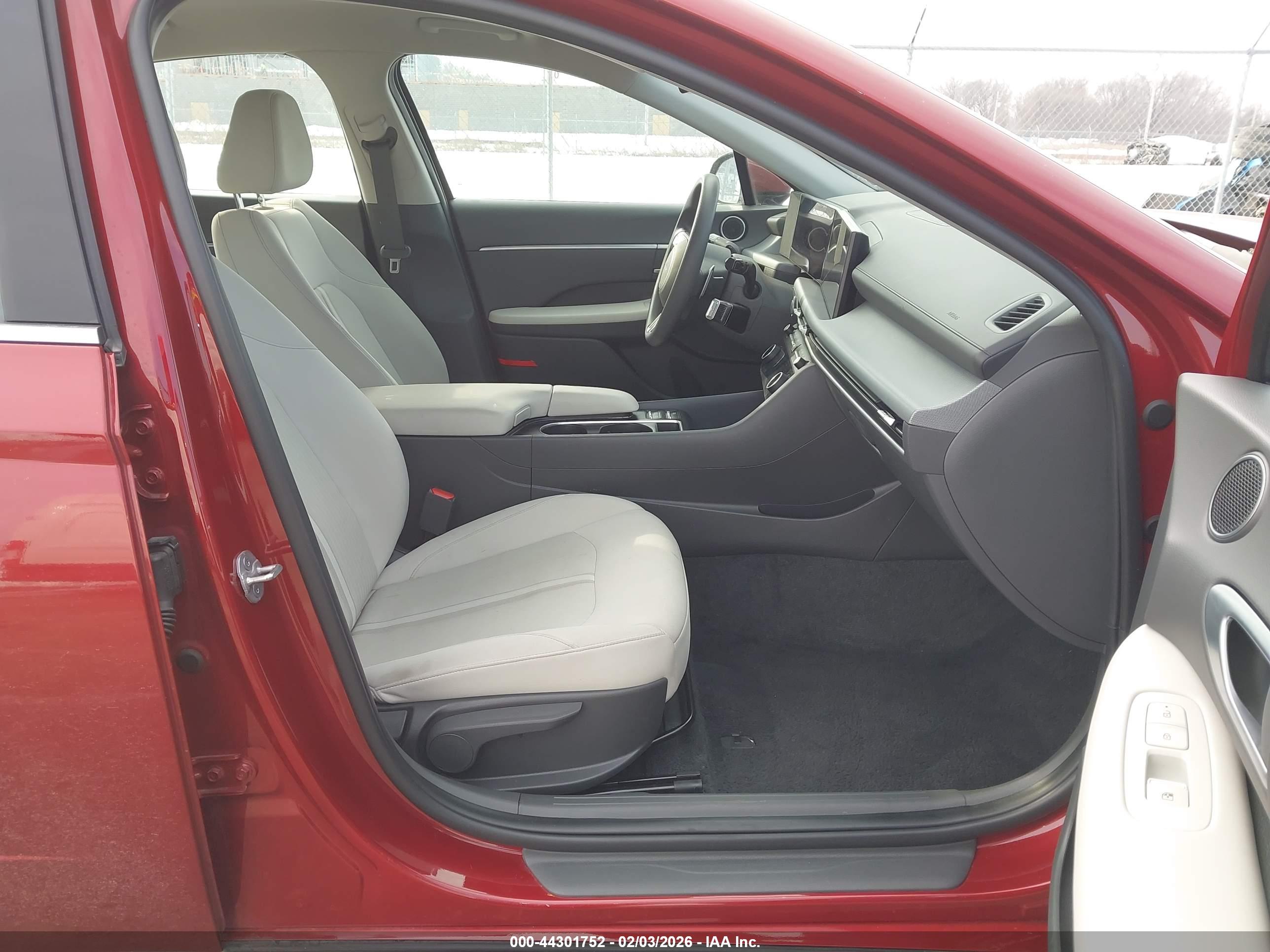 HYUNDAI SONATA image 5