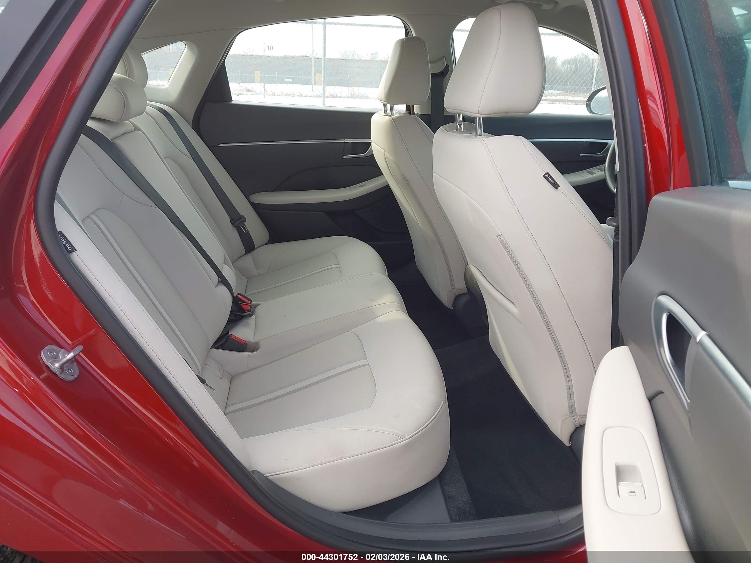 HYUNDAI SONATA image 8