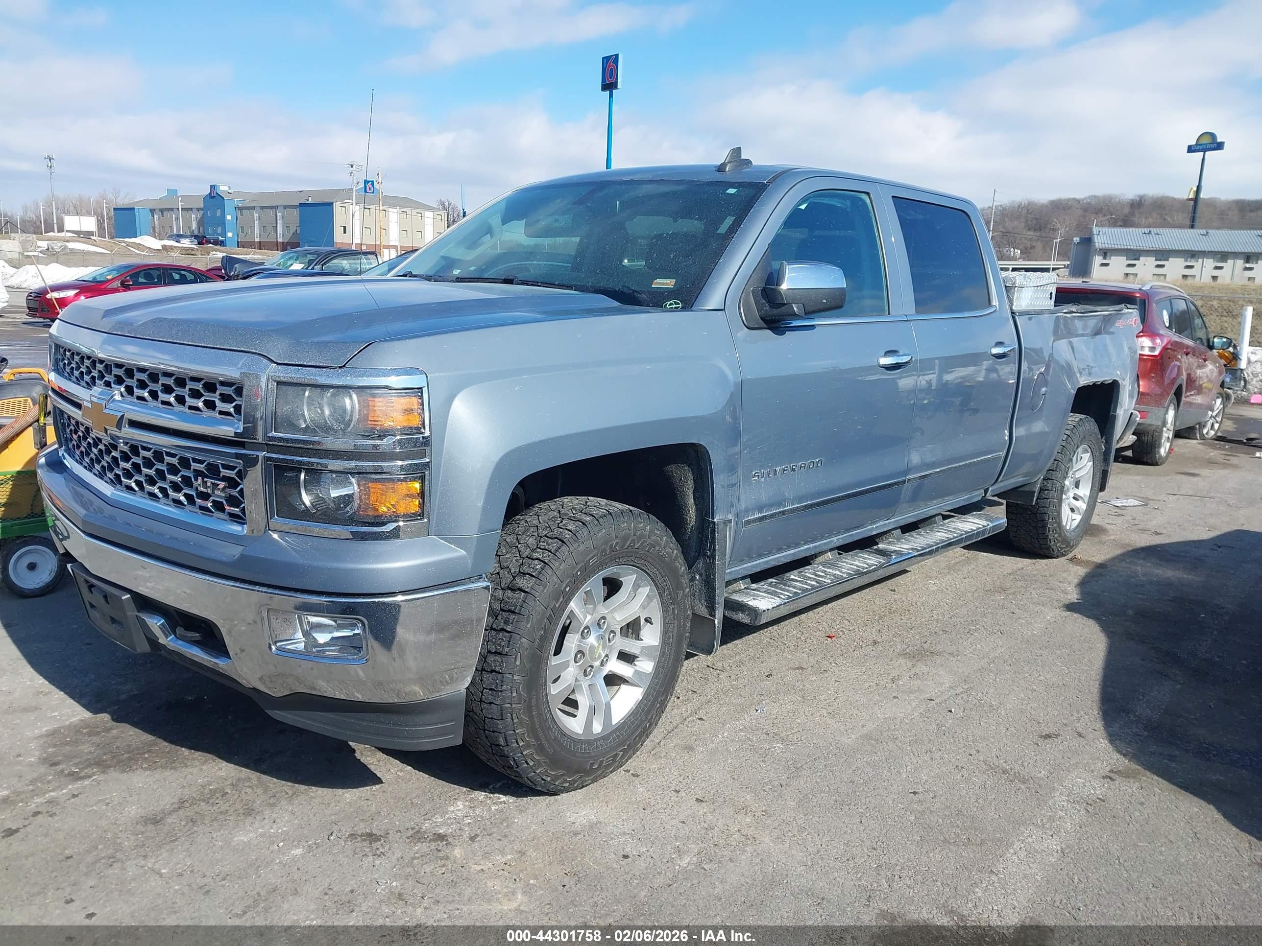 CHEVROLET SILVERADO image 2