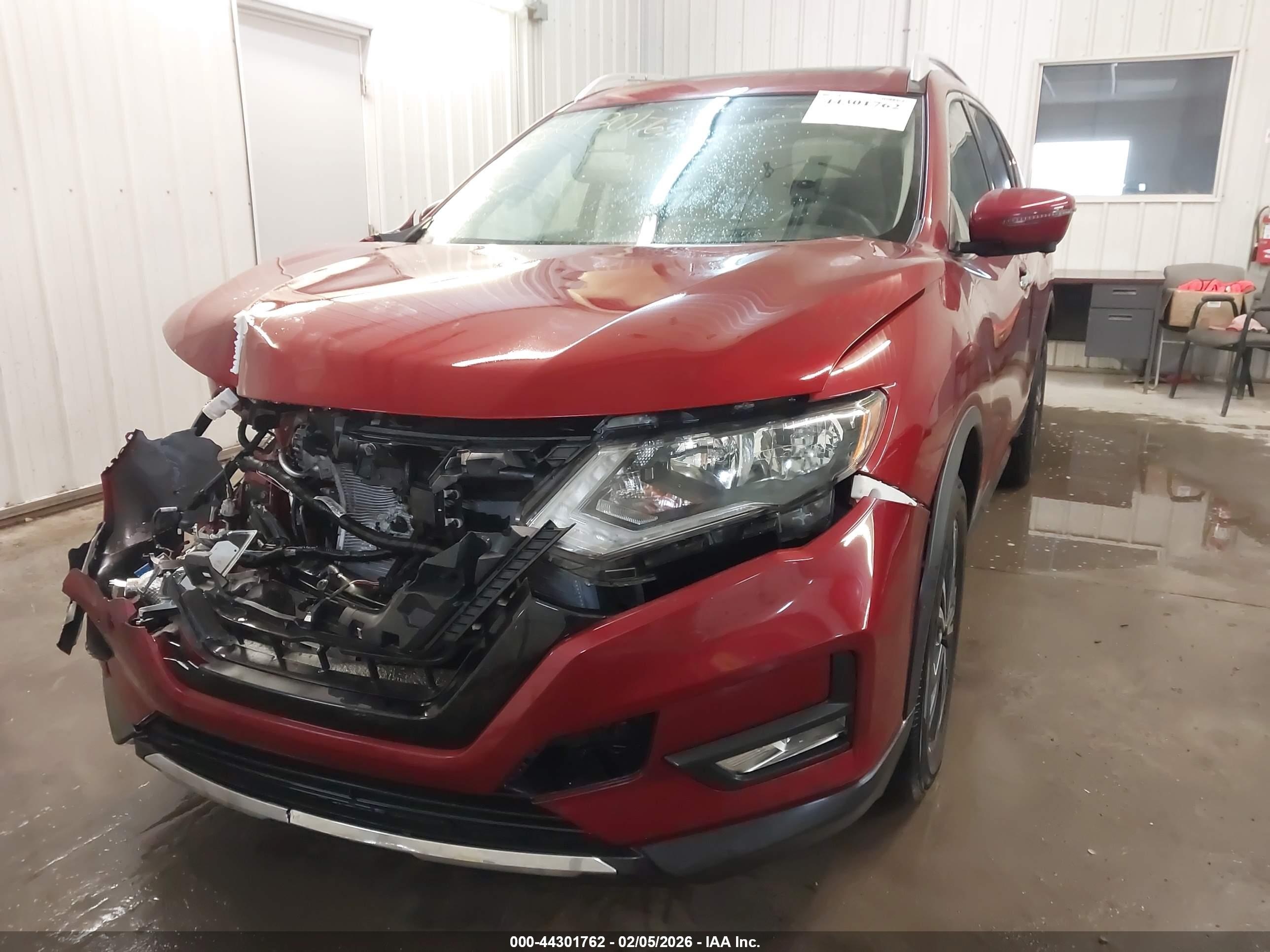 NISSAN ROGUE image 2