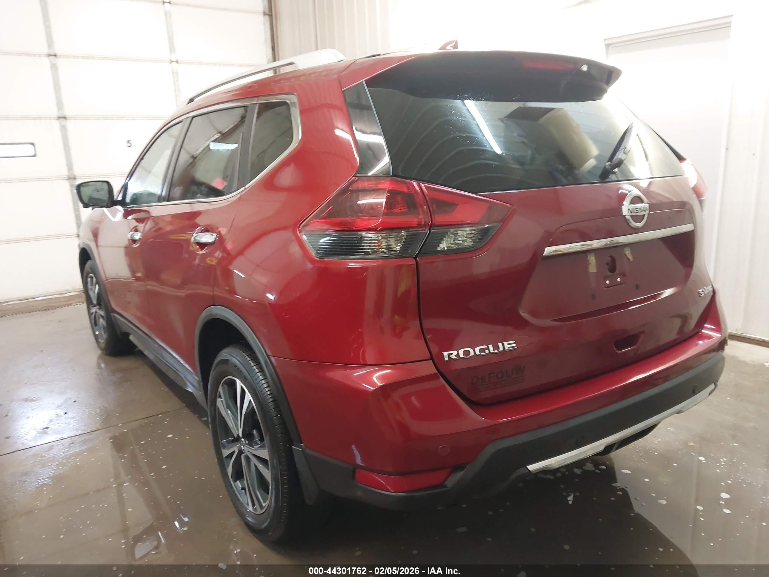 NISSAN ROGUE image 3