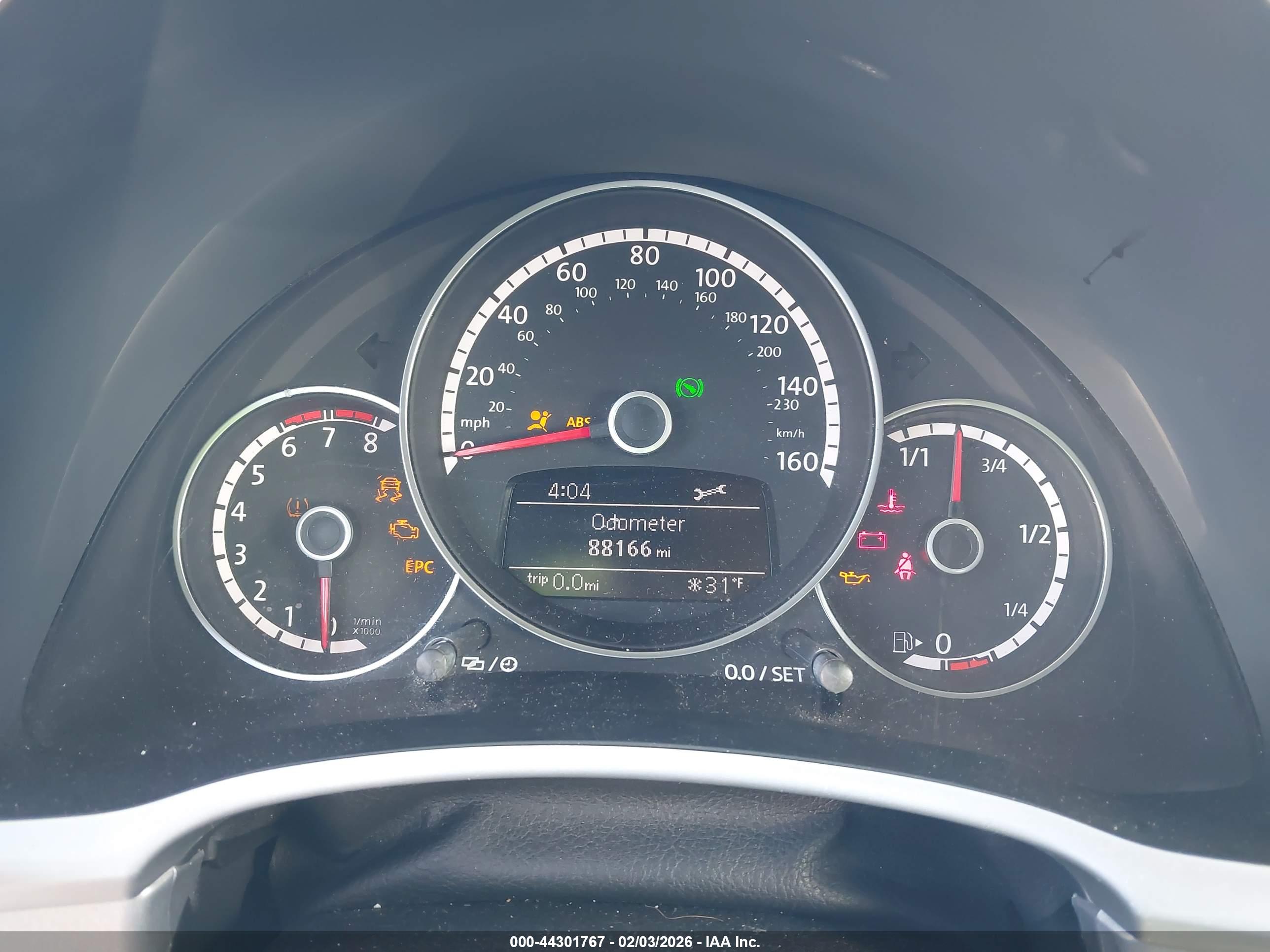 VOLKSWAGEN BEETLE image 7