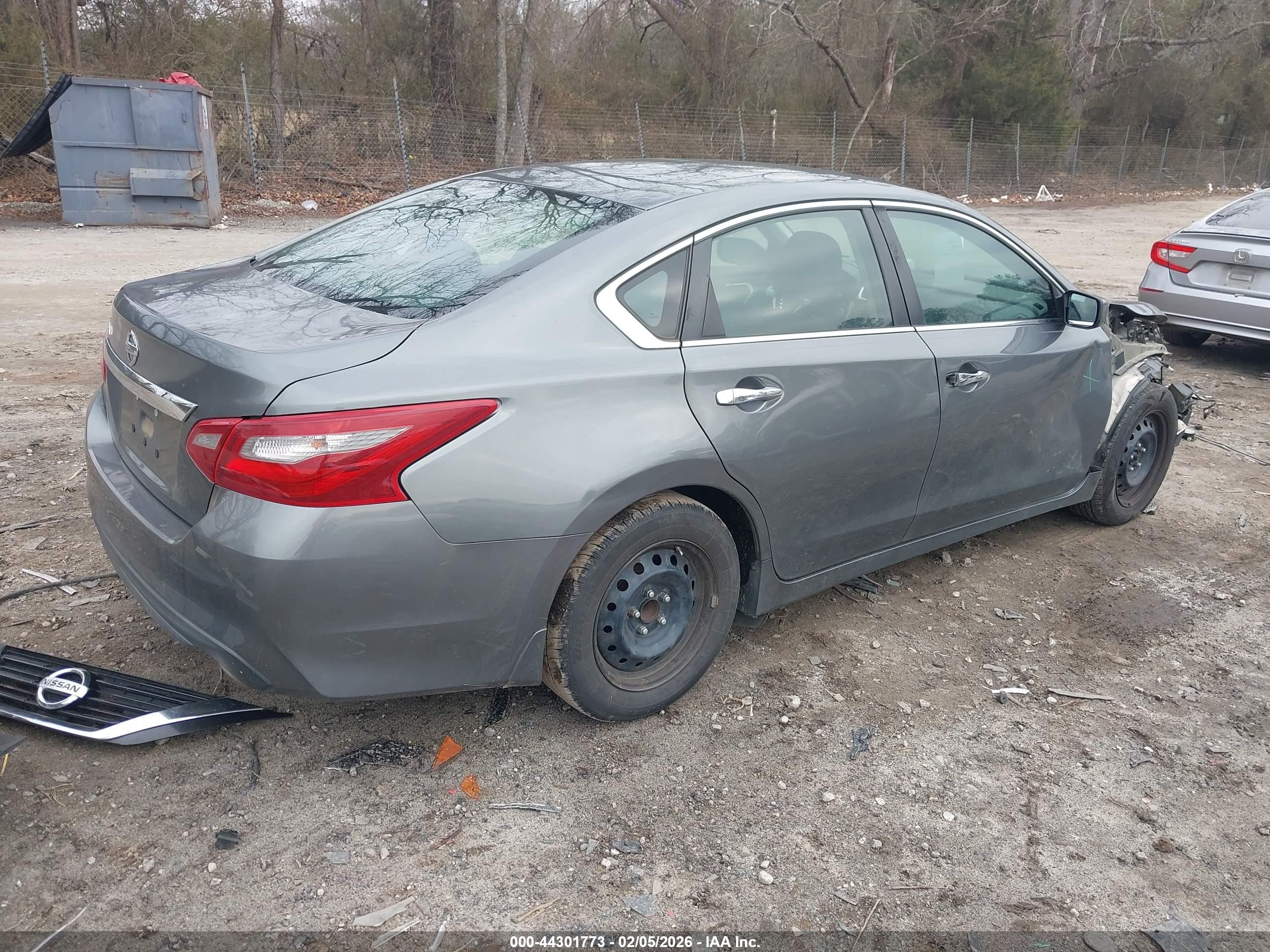 NISSAN ALTIMA image 4