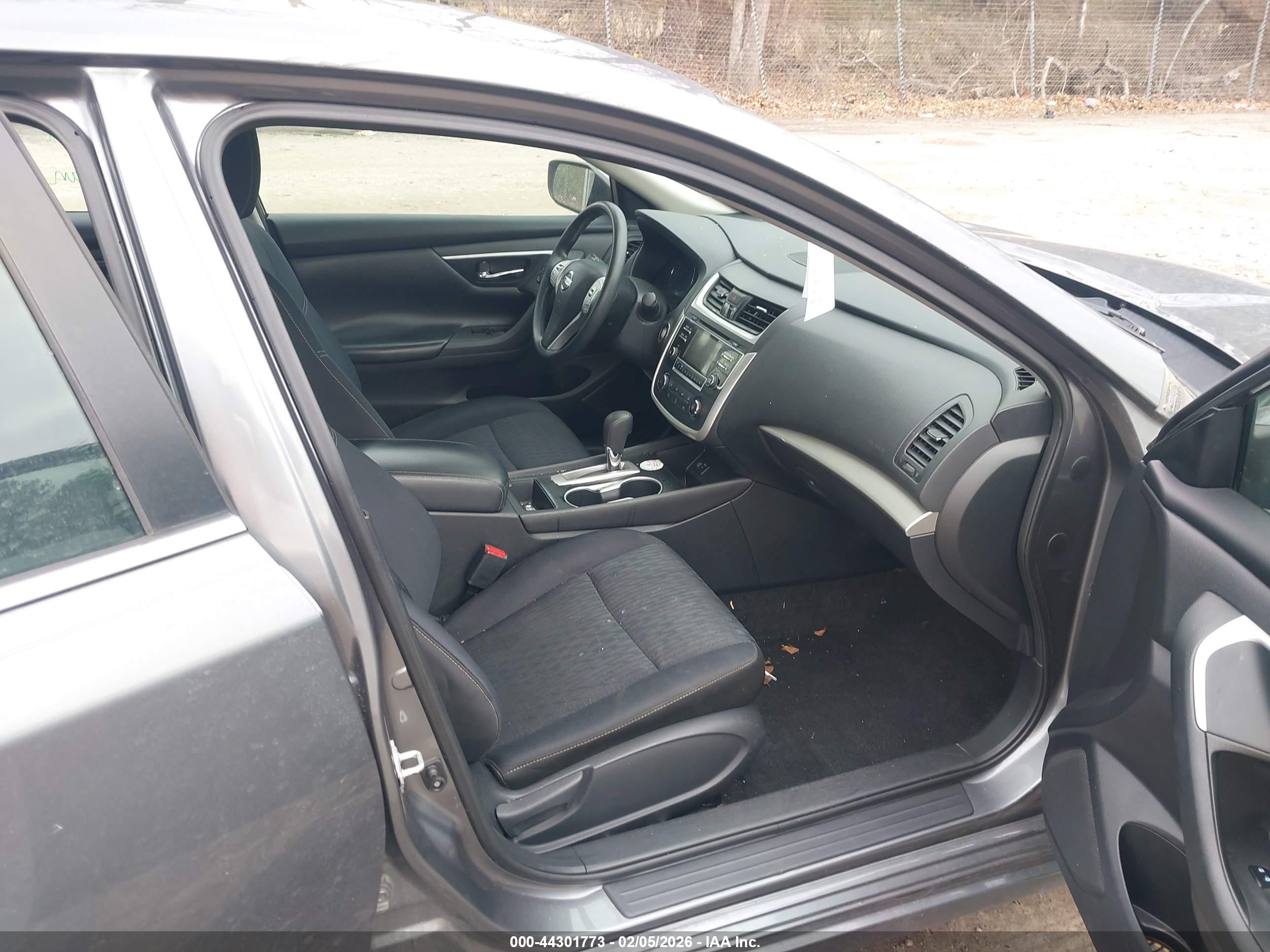 NISSAN ALTIMA image 5