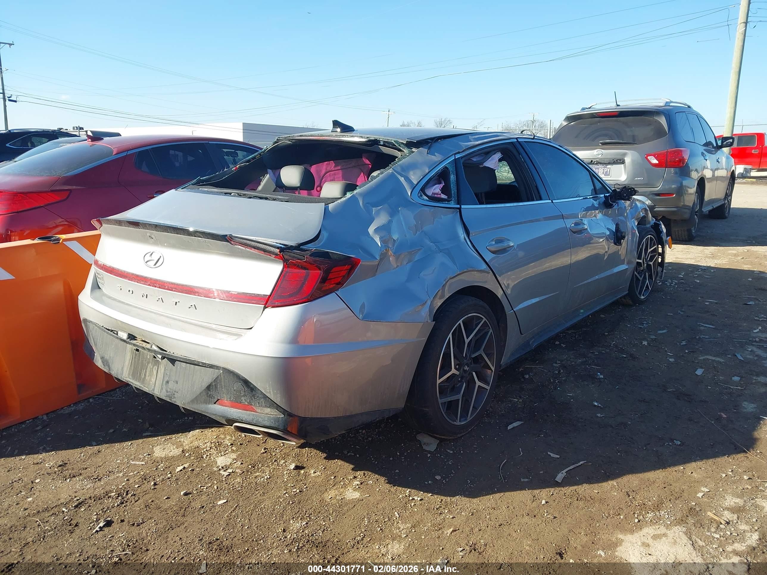 HYUNDAI SONATA image 4