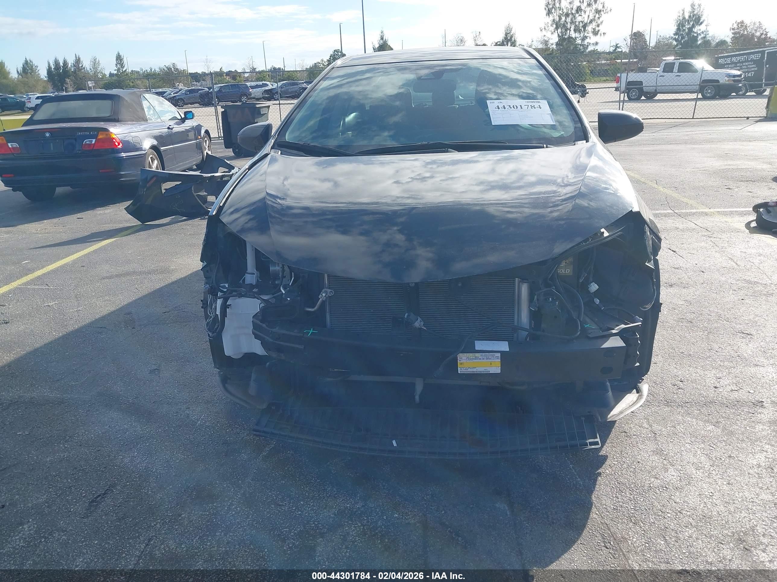 TOYOTA COROLLA image 6