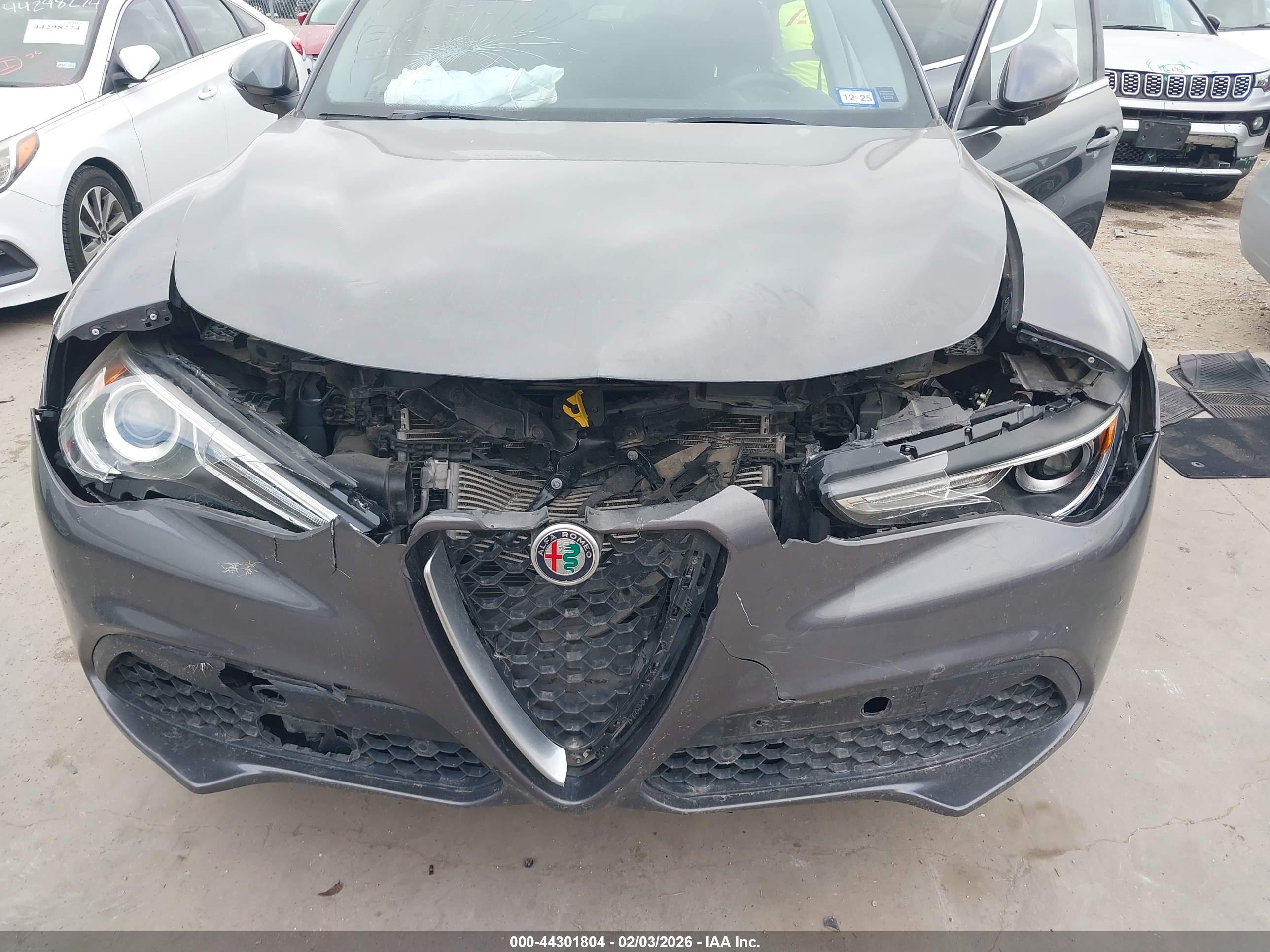 ALFA ROMEO image 6