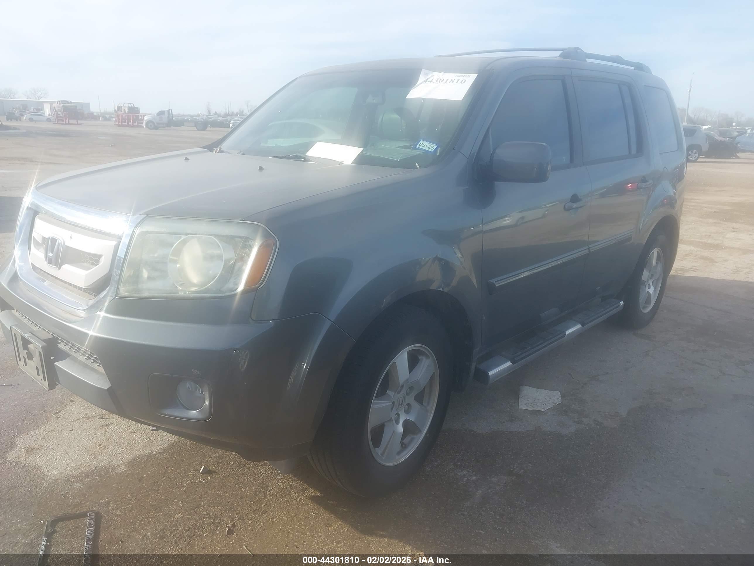 HONDA PILOT image 2