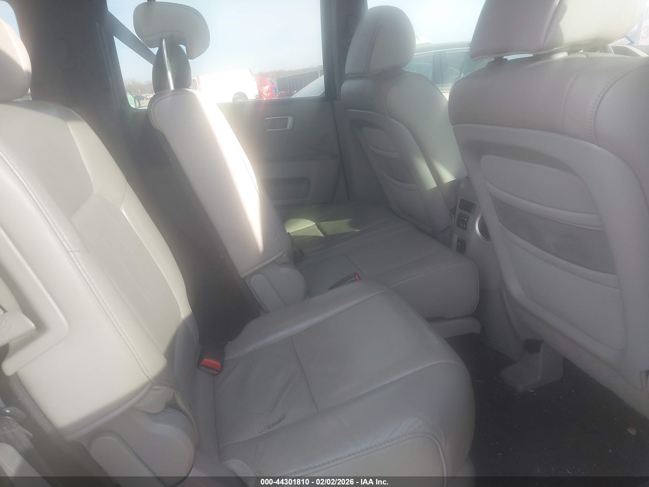 HONDA PILOT image 8