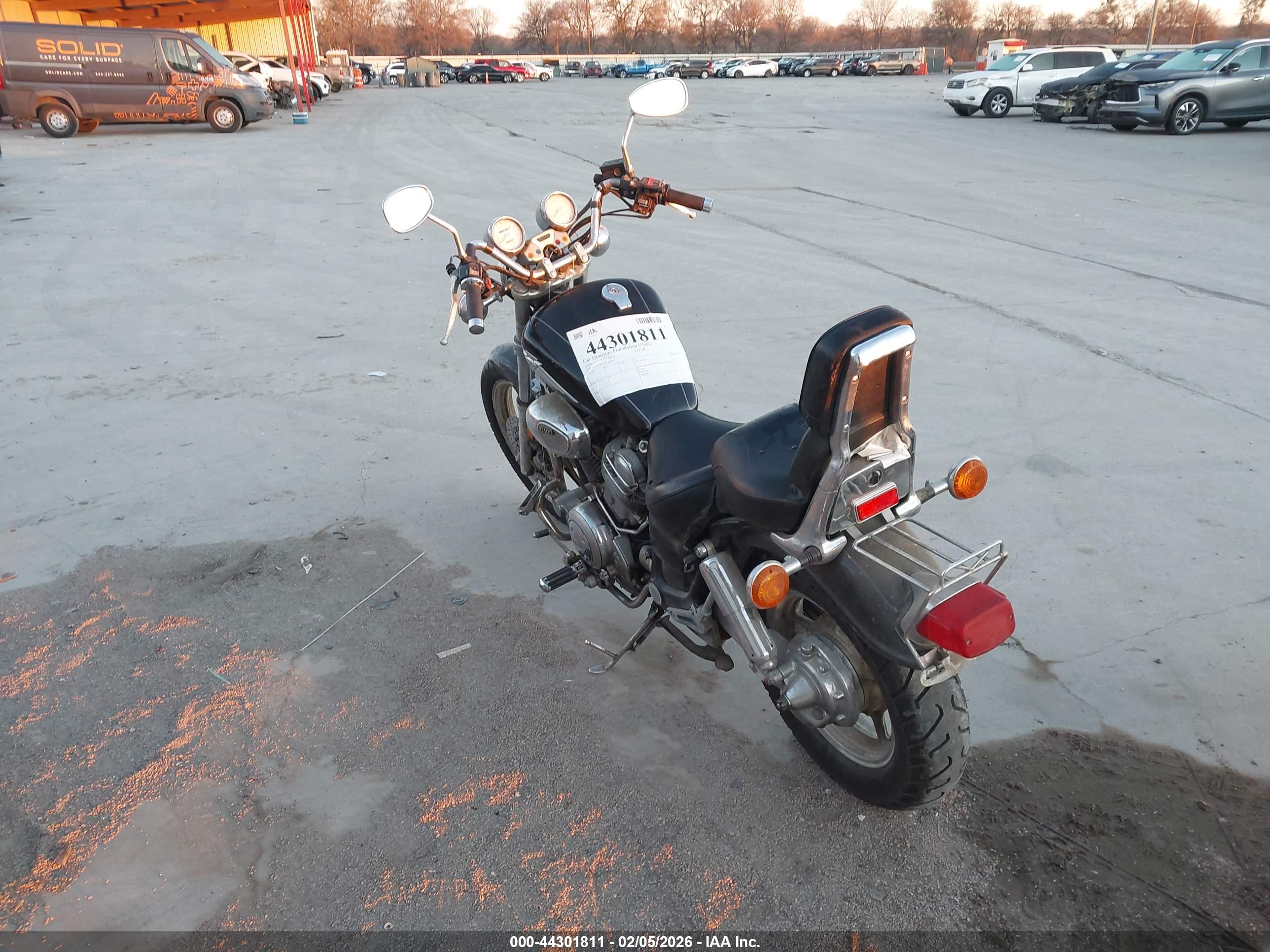 YAMAHA XV1100 image 3