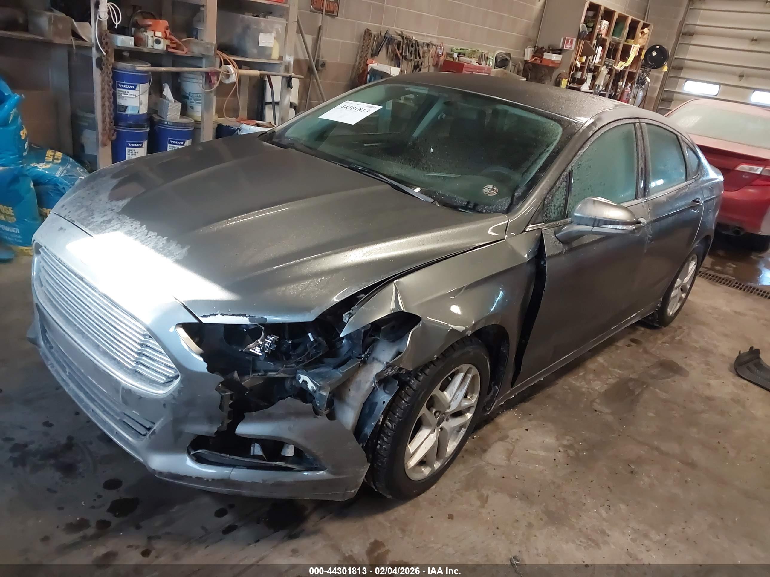FORD FUSION image 2
