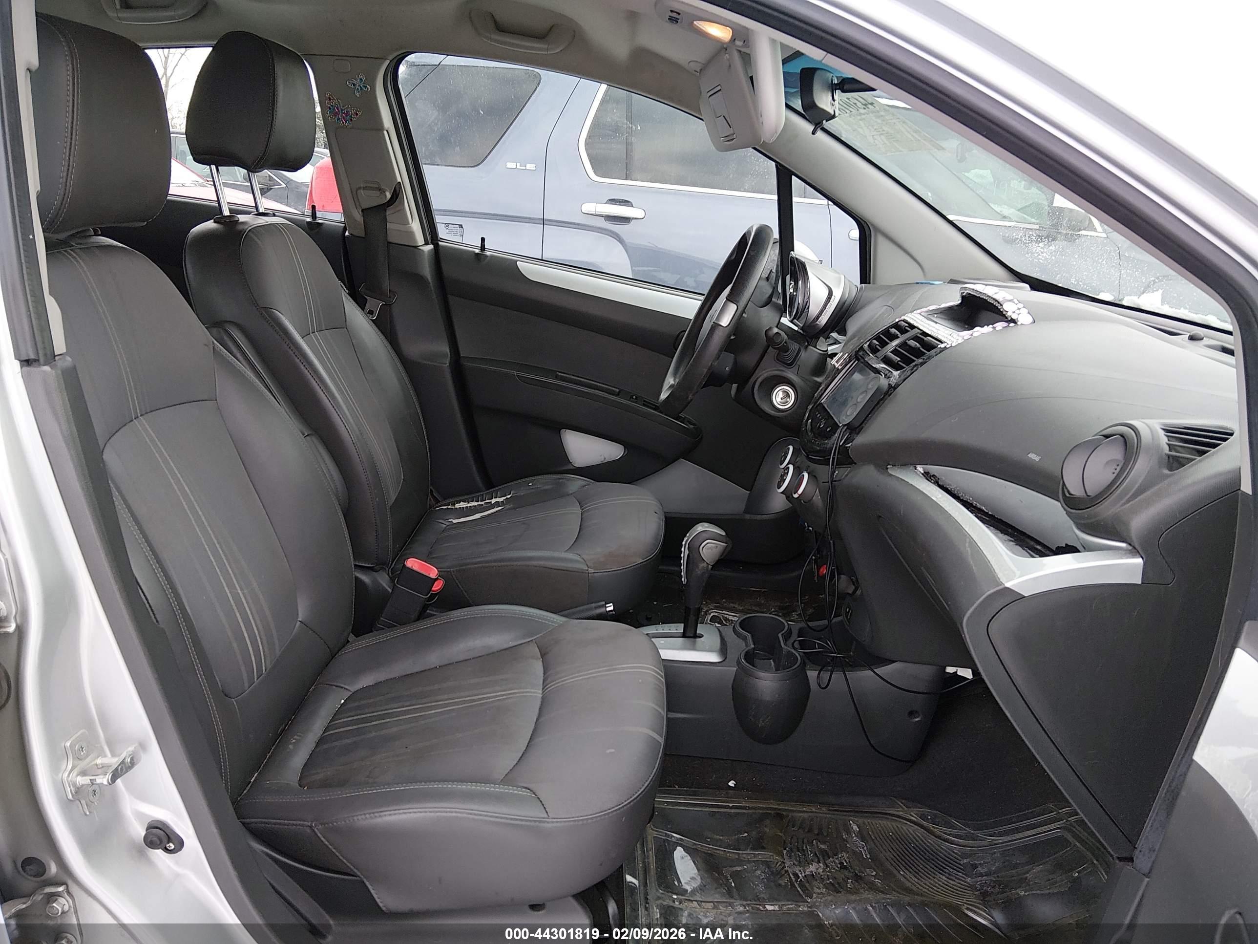 CHEVROLET SPARK image 5