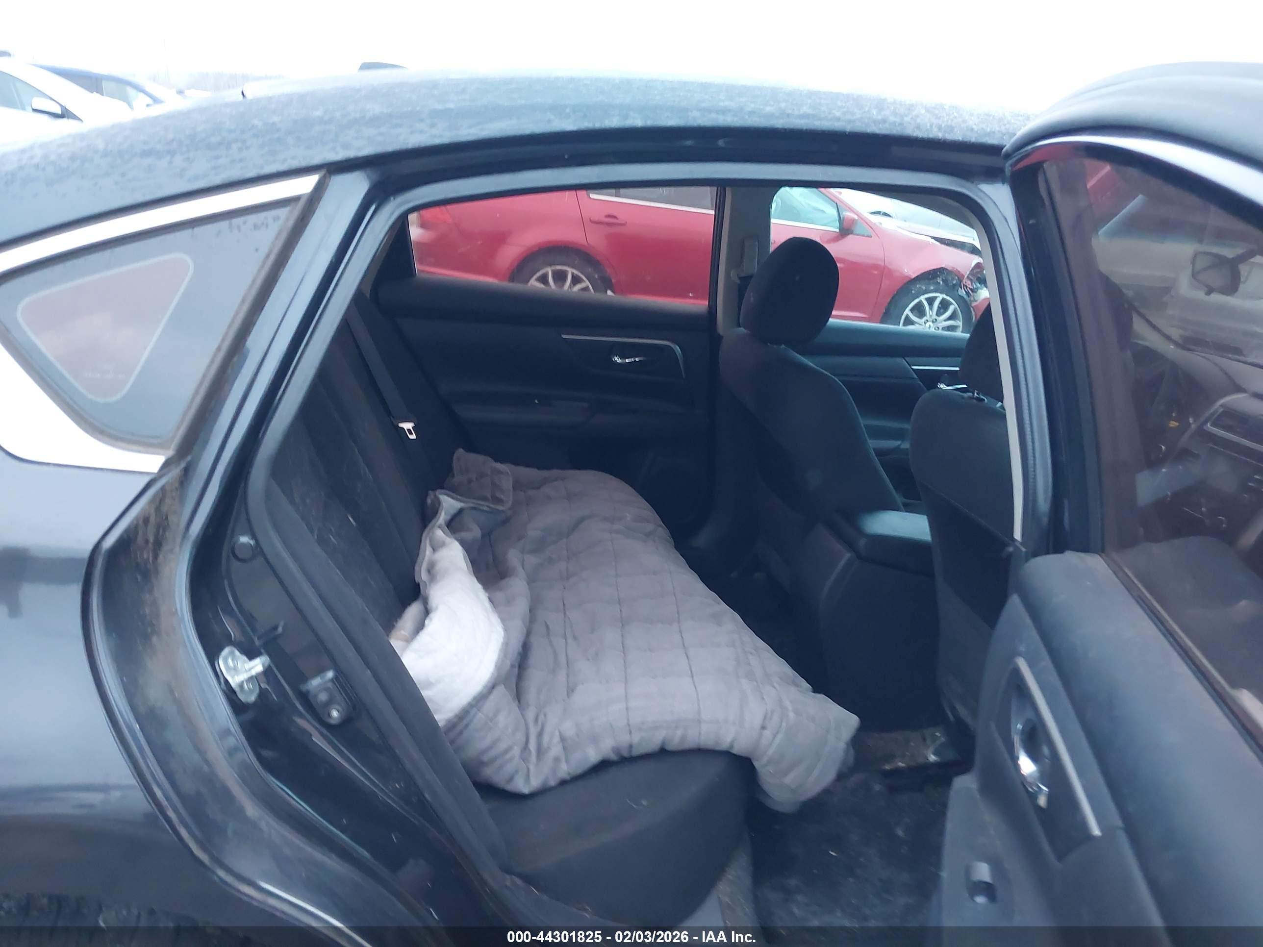 NISSAN ALTIMA image 8