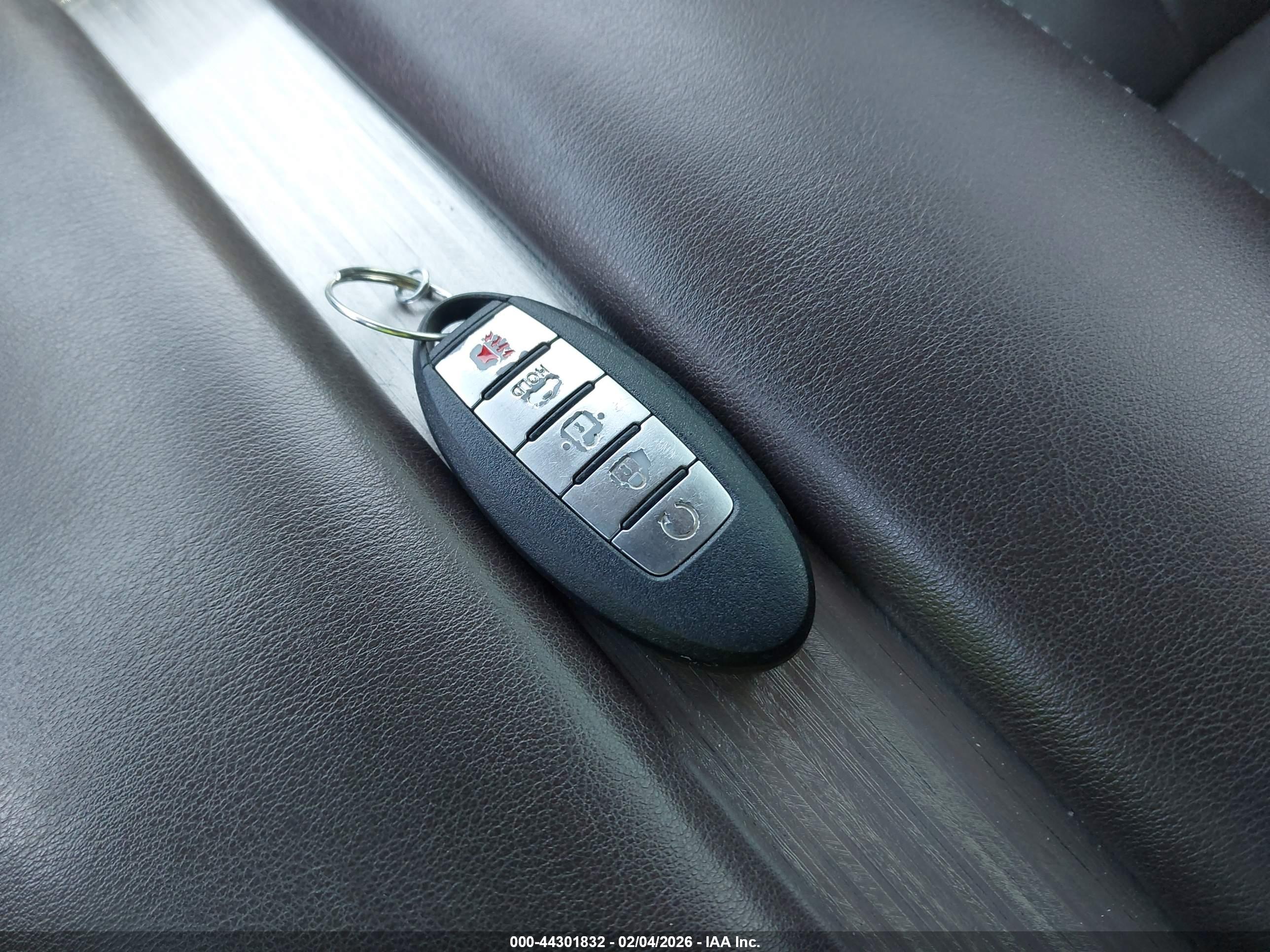 NISSAN MURANO image 11