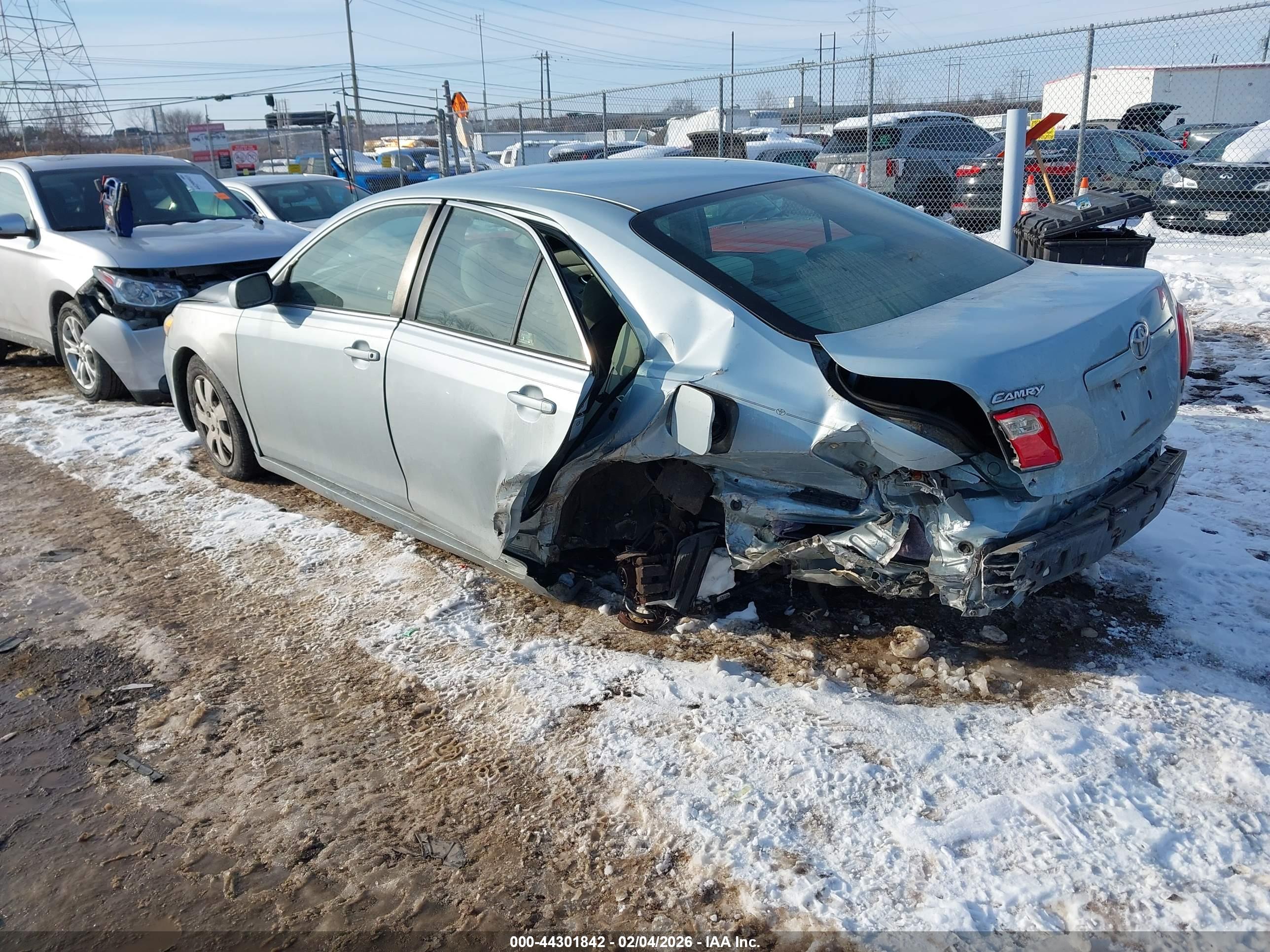 TOYOTA CAMRY image 3