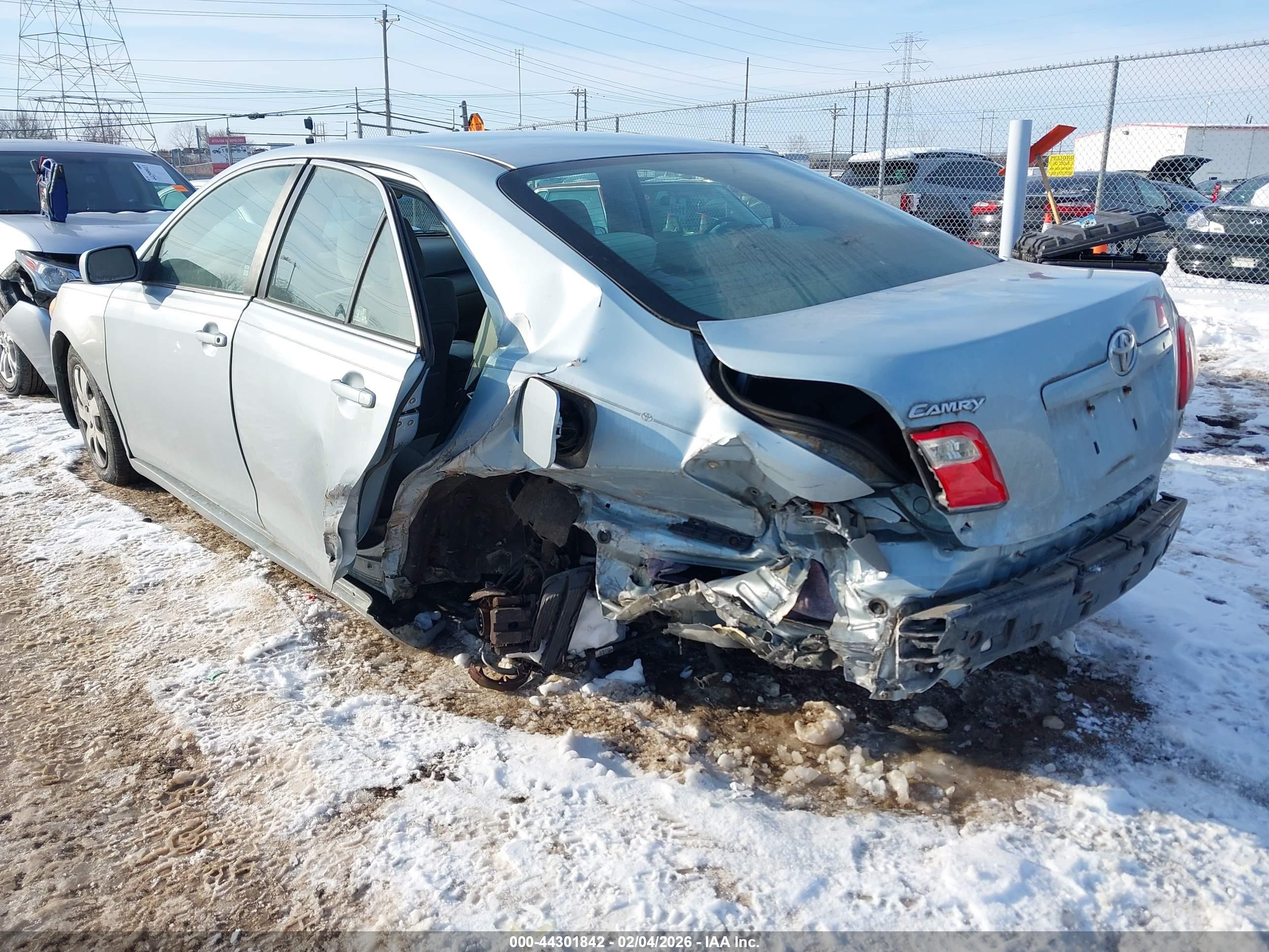 TOYOTA CAMRY image 6