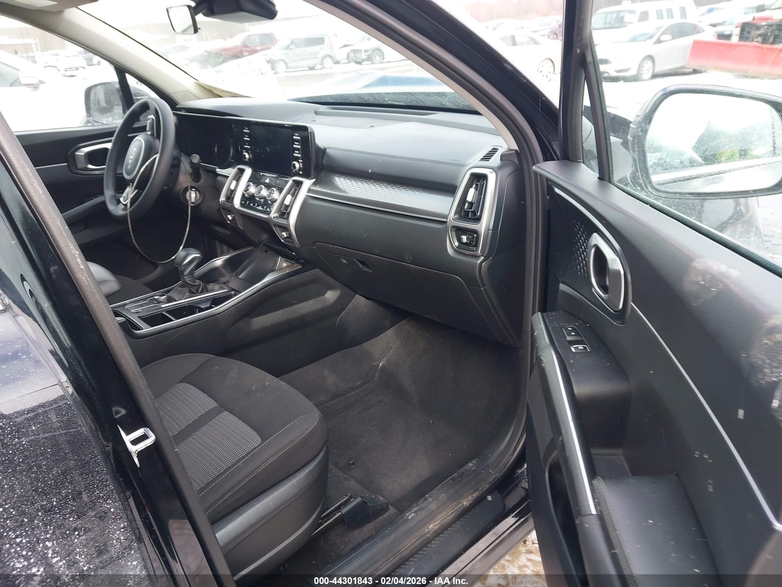 KIA SORENTO image 5