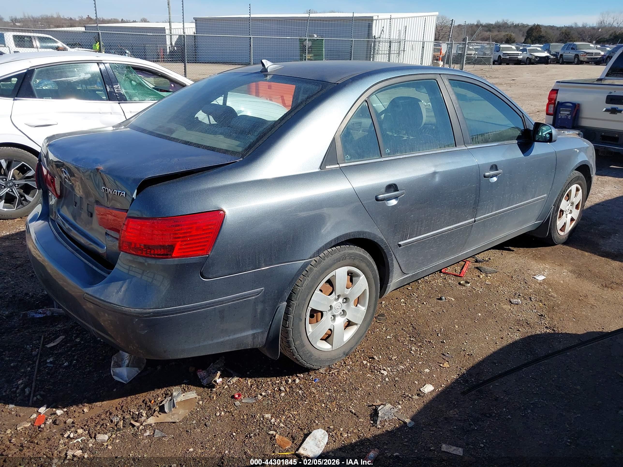 HYUNDAI SONATA image 4