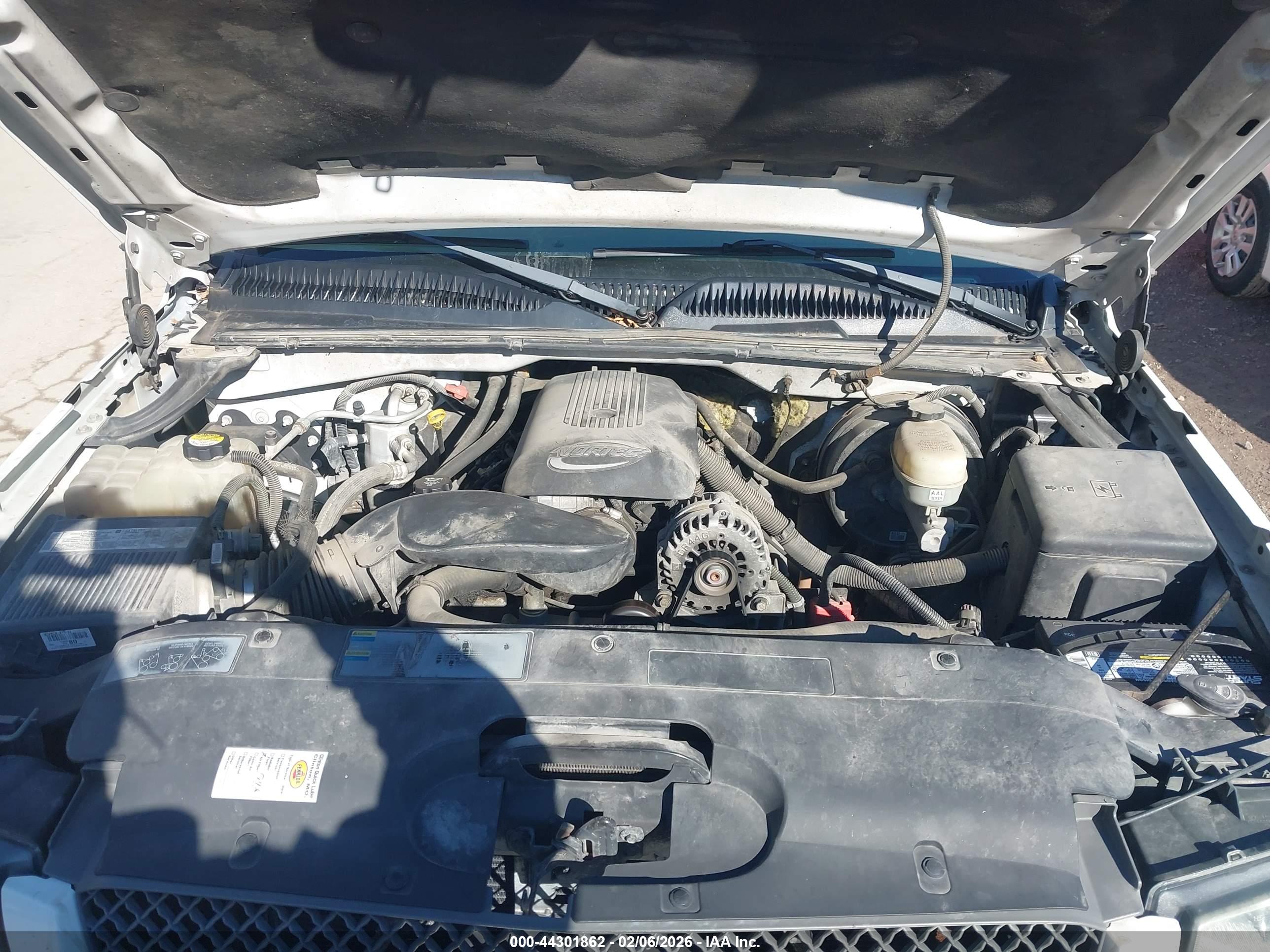 CHEVROLET SILVERADO image 10
