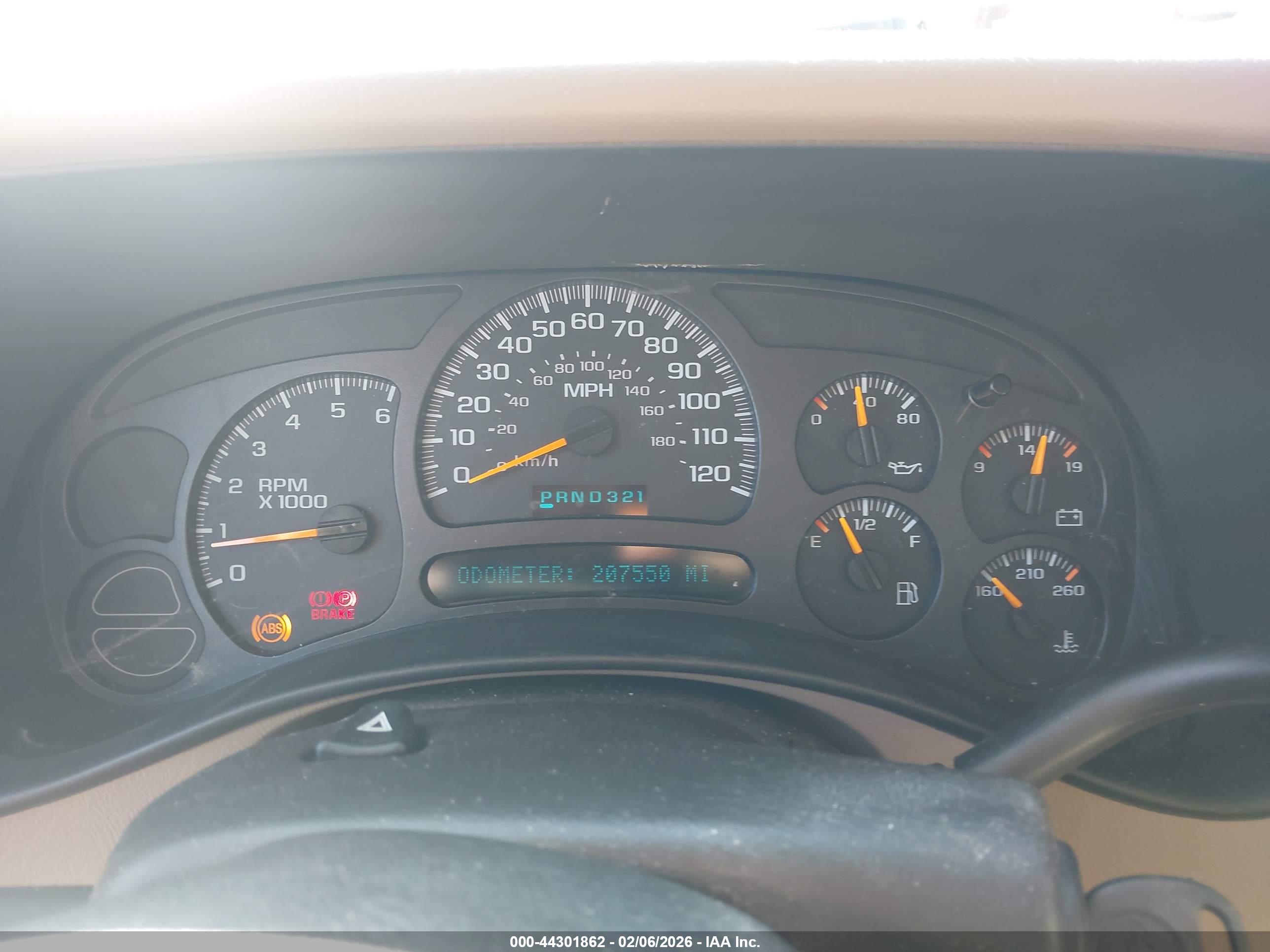 CHEVROLET SILVERADO image 7
