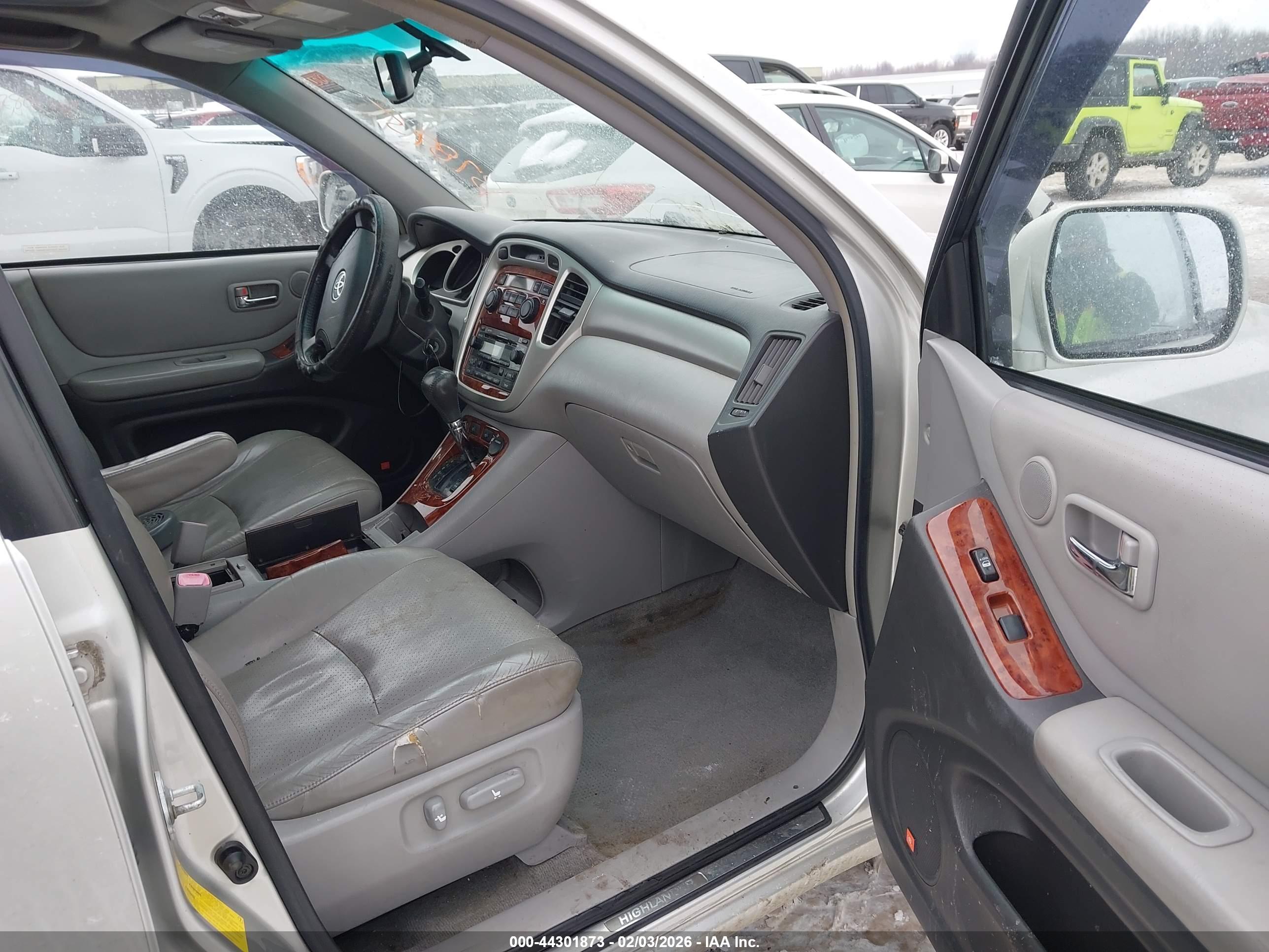 TOYOTA HIGHLANDER image 5