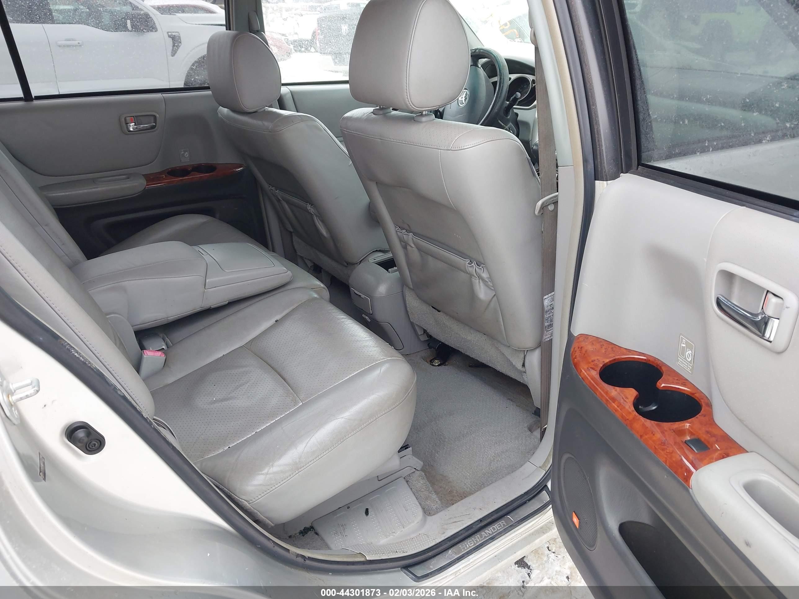 TOYOTA HIGHLANDER image 8