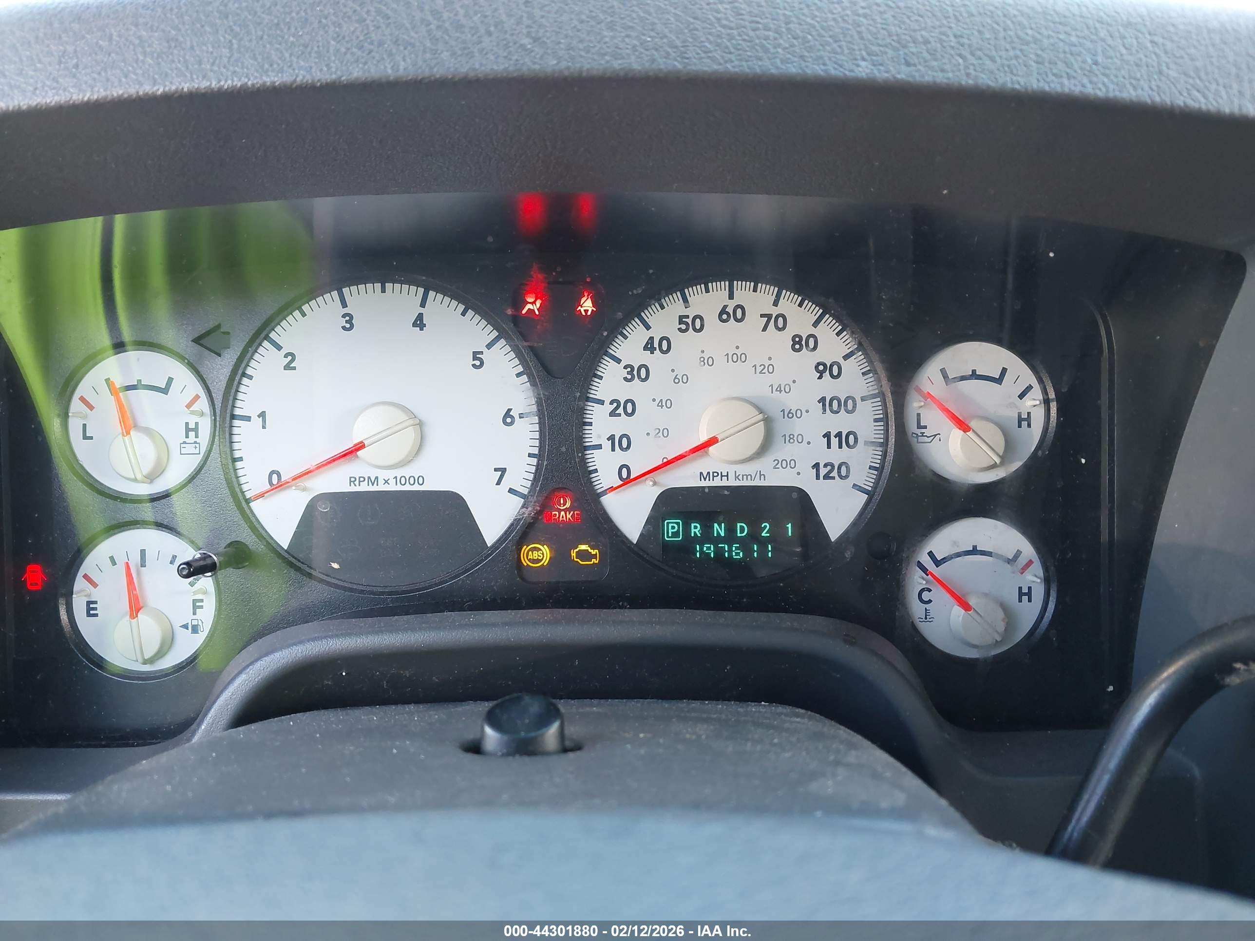 DODGE RAM image 7