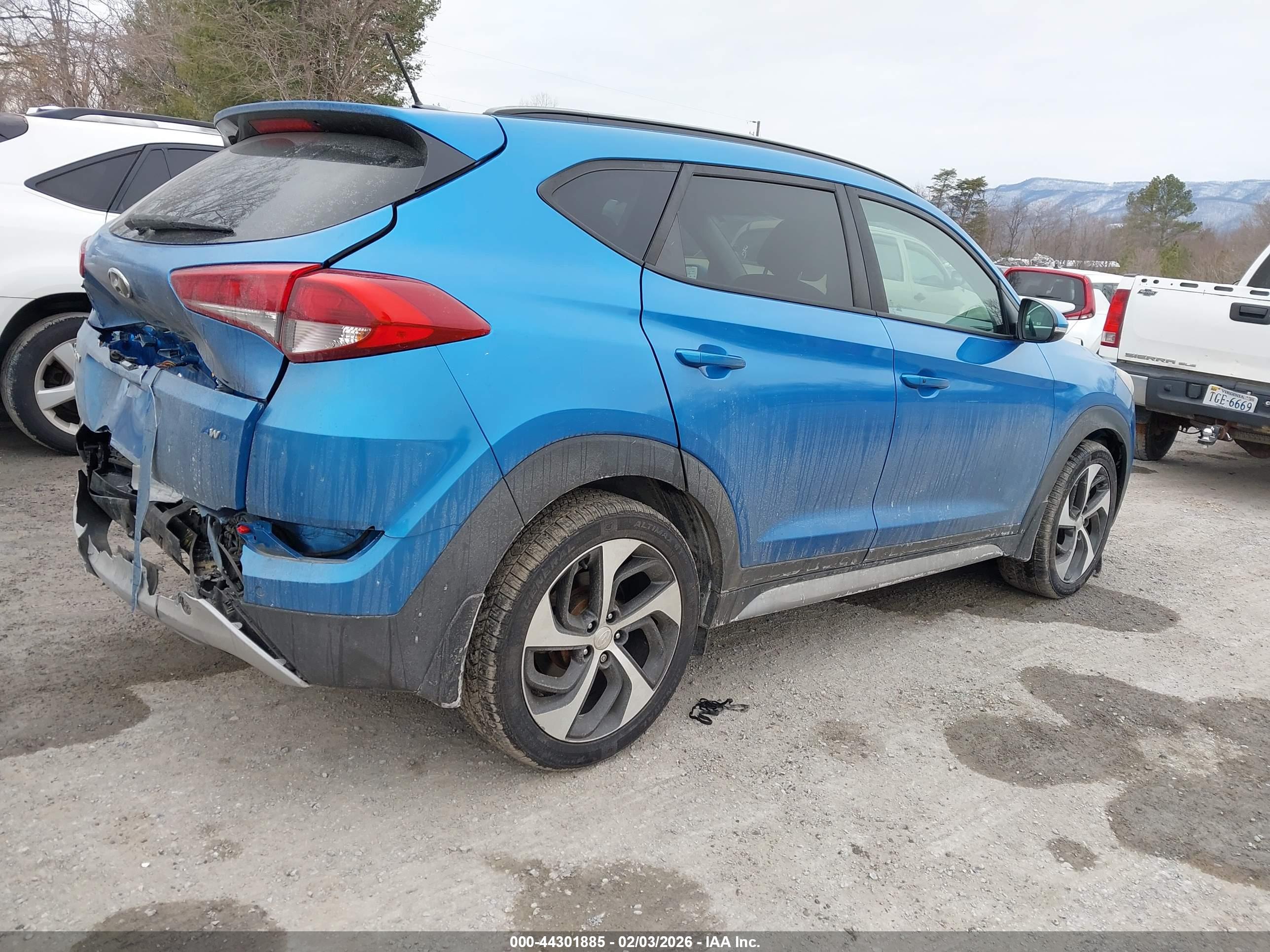 HYUNDAI TUCSON image 4