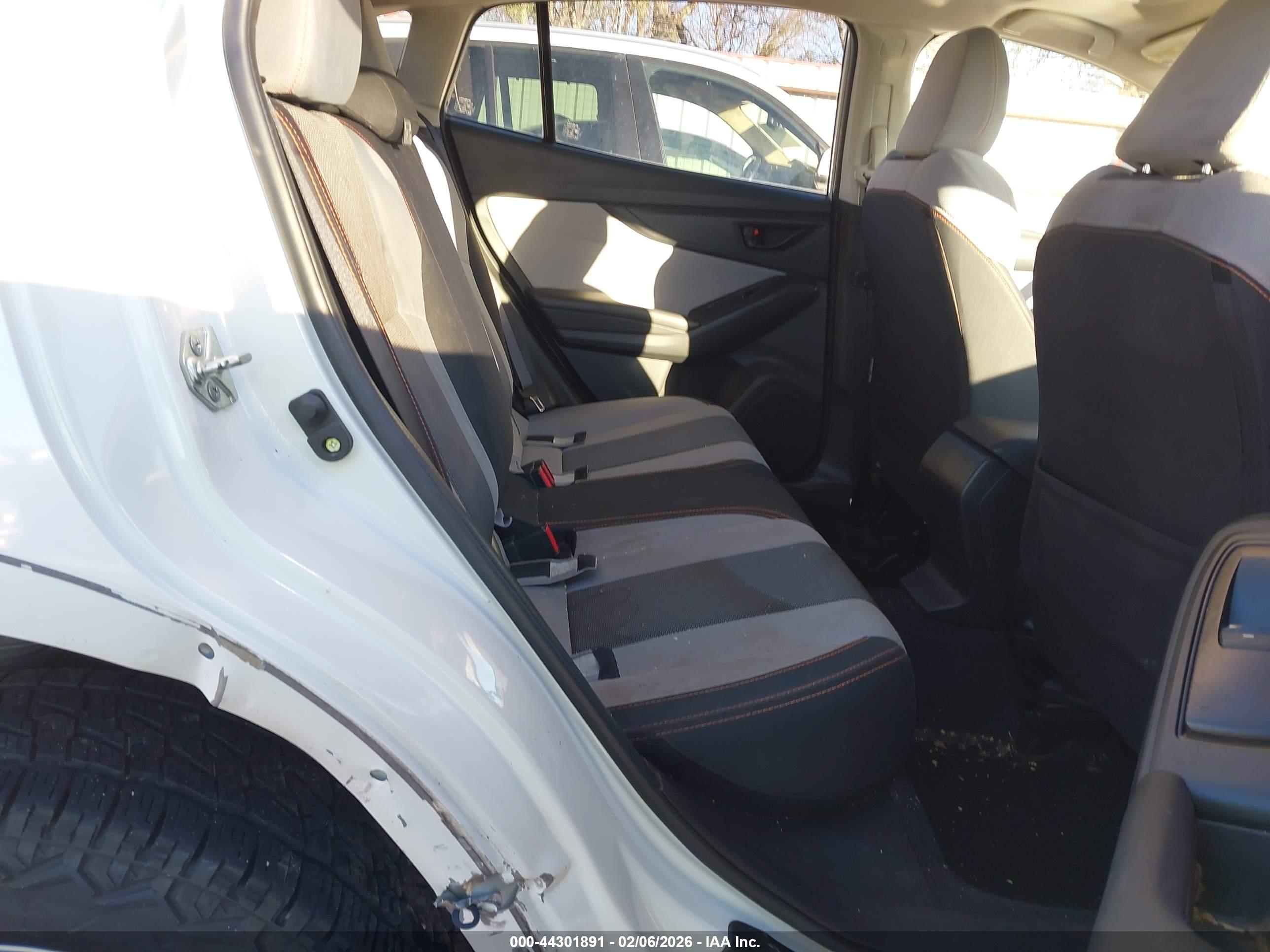 SUBARU CROSSTREK image 8