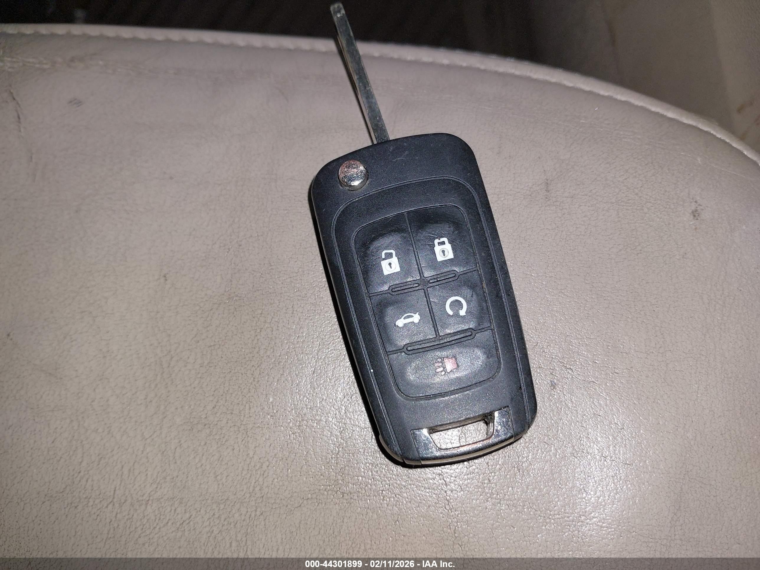 BUICK LACROSSE image 11