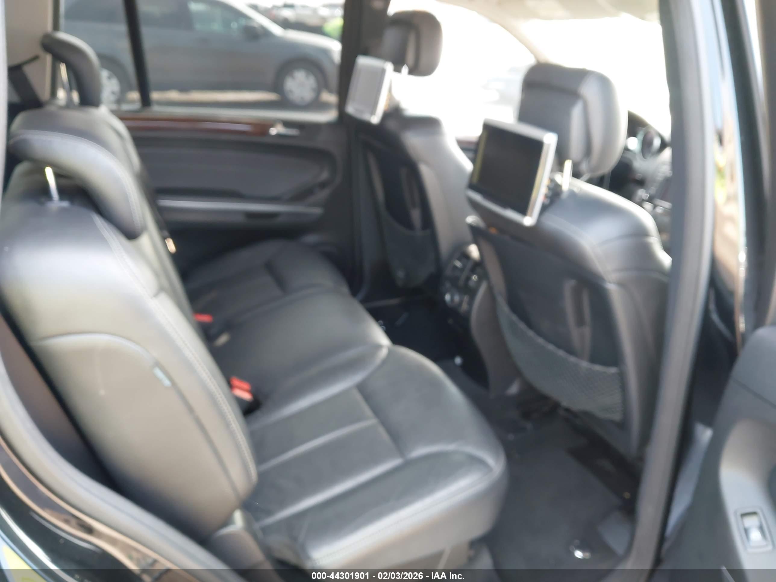 MERCEDES-BENZ GL image 8