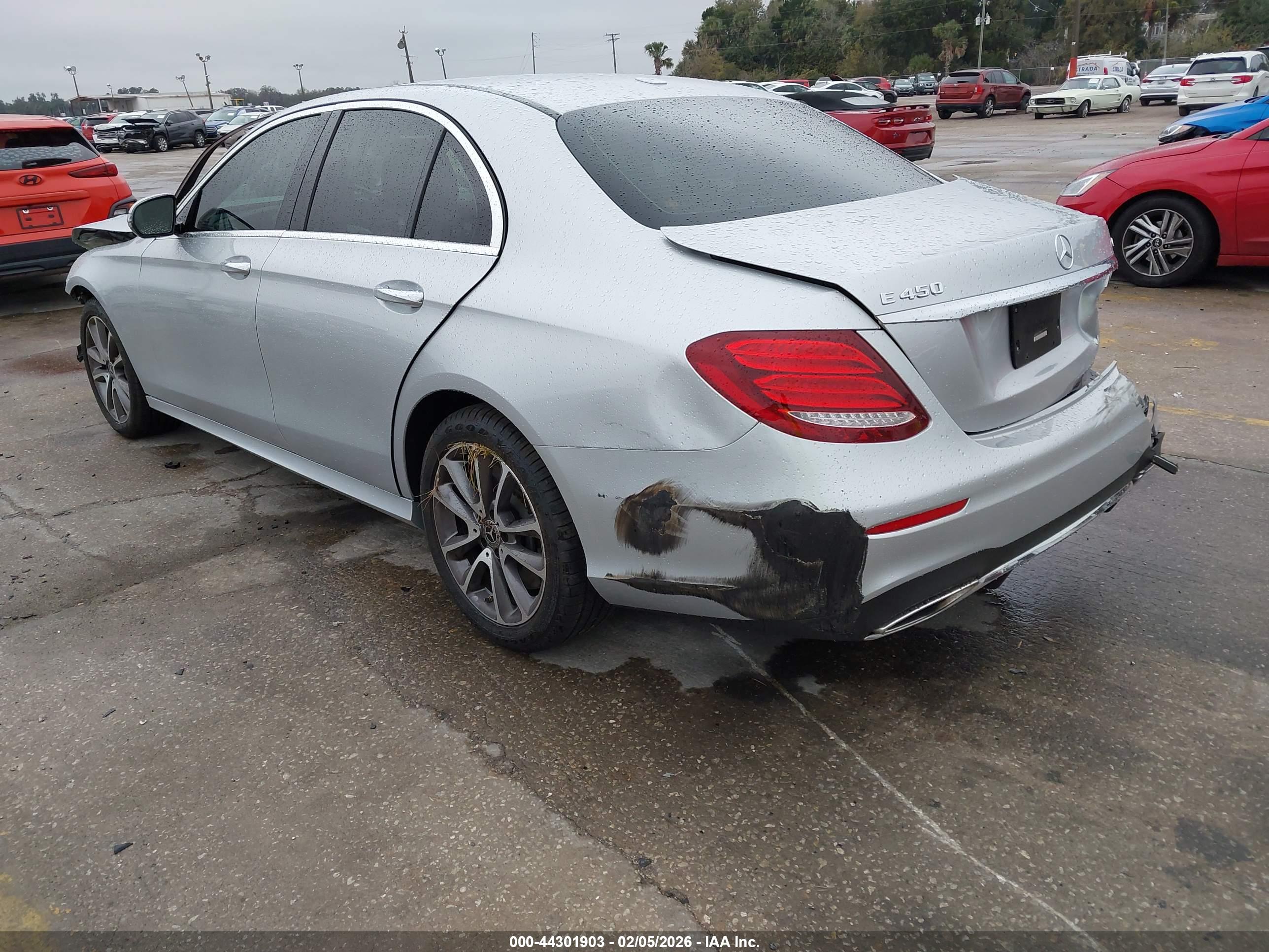 MERCEDES-BENZ E image 3