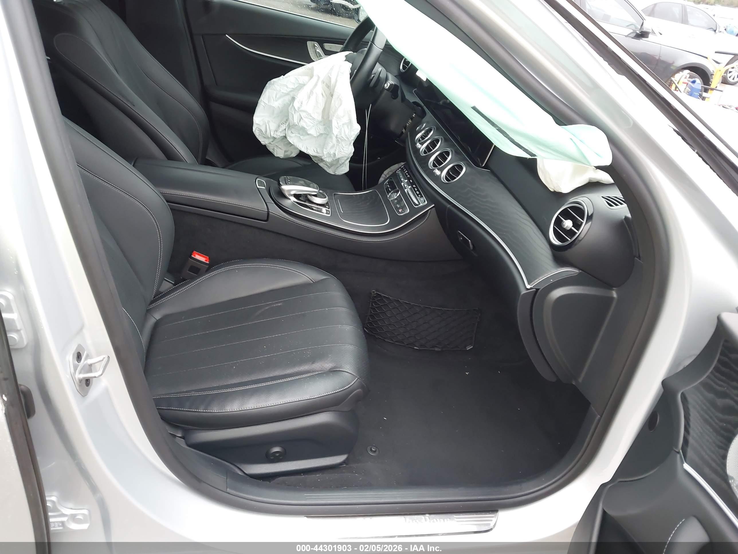 MERCEDES-BENZ E image 5