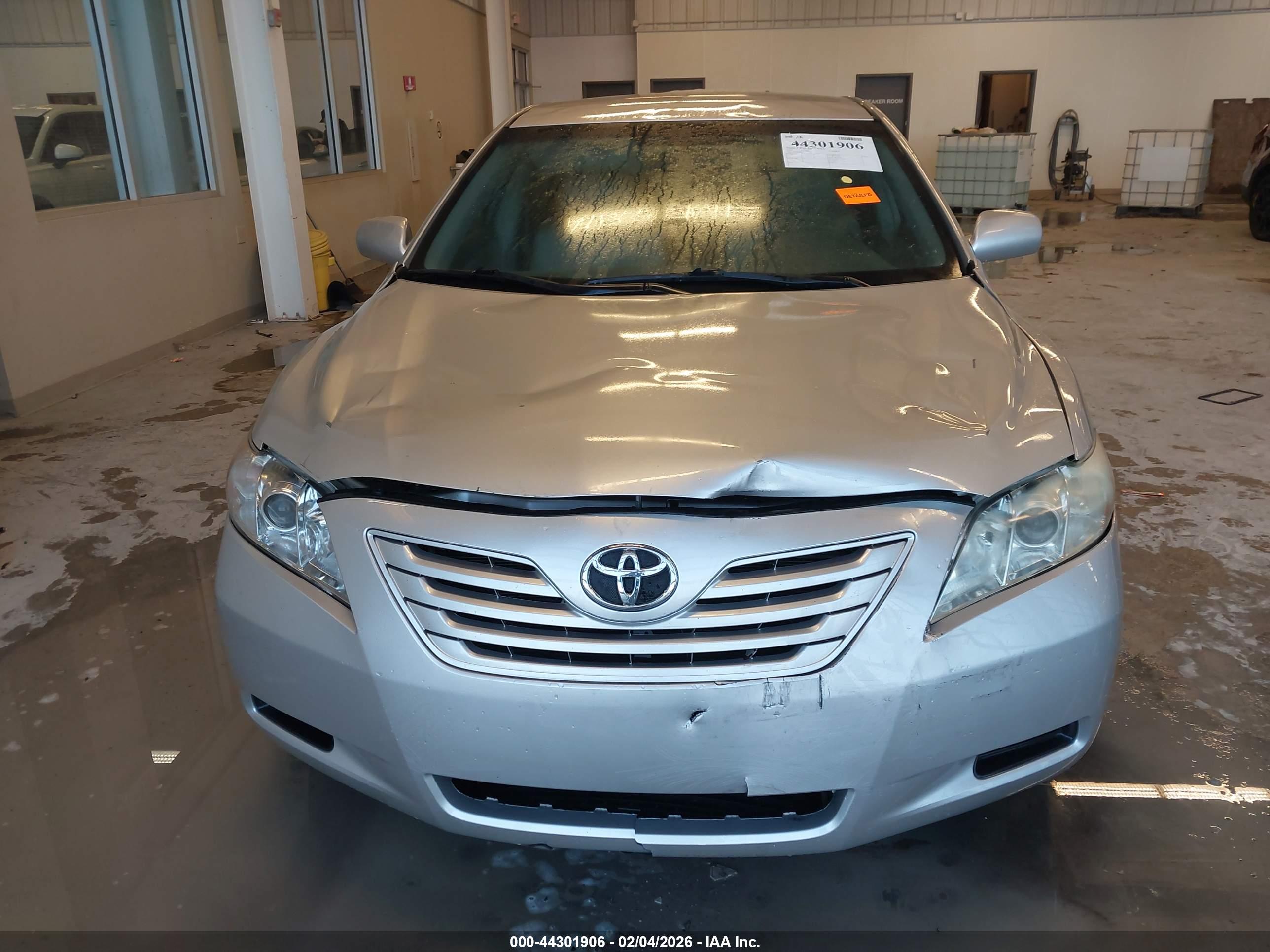 TOYOTA CAMRY image 6